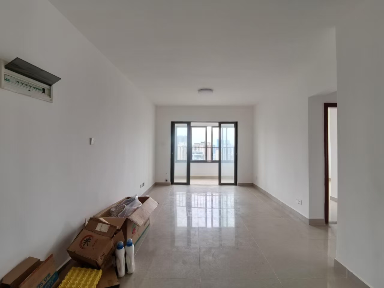 龙昆雅苑(中交·龙昆雅苑) 3室2厅1卫 2500.0元/月 龙昆雅苑(中交·龙昆雅苑) 3室2厅1卫 2500.0元/月室内图