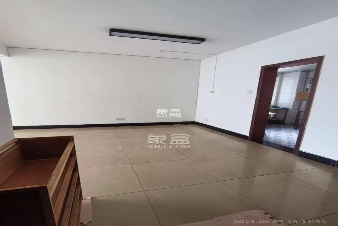 五一华府 4室2厅2卫 4900.0元/月 五一华府 4室2厅2卫 4900.0元/月室内图