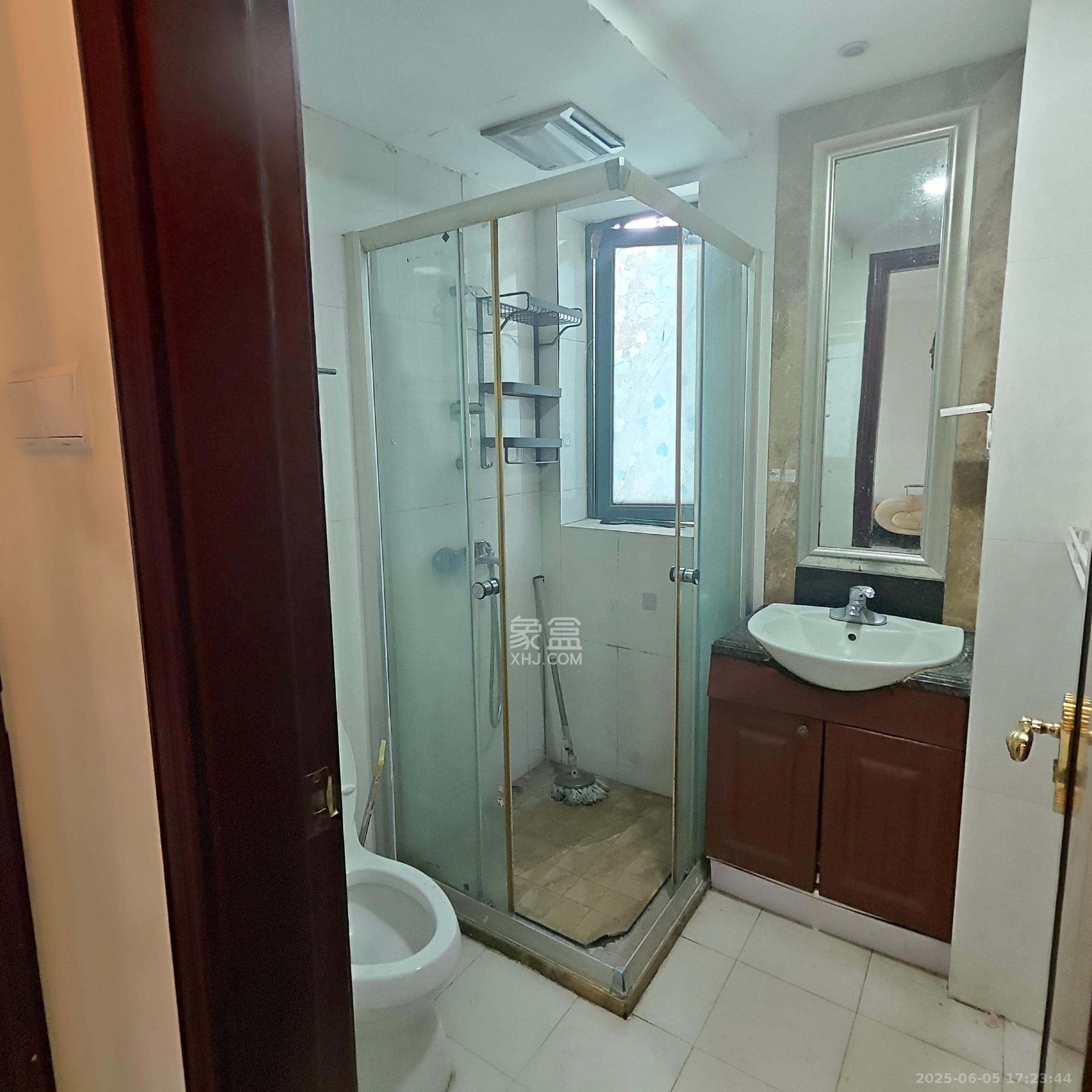 恒大绿洲  2室2厅1卫    2300.0元/月 恒大绿洲  2室2厅1卫    2300.0元/月室内图