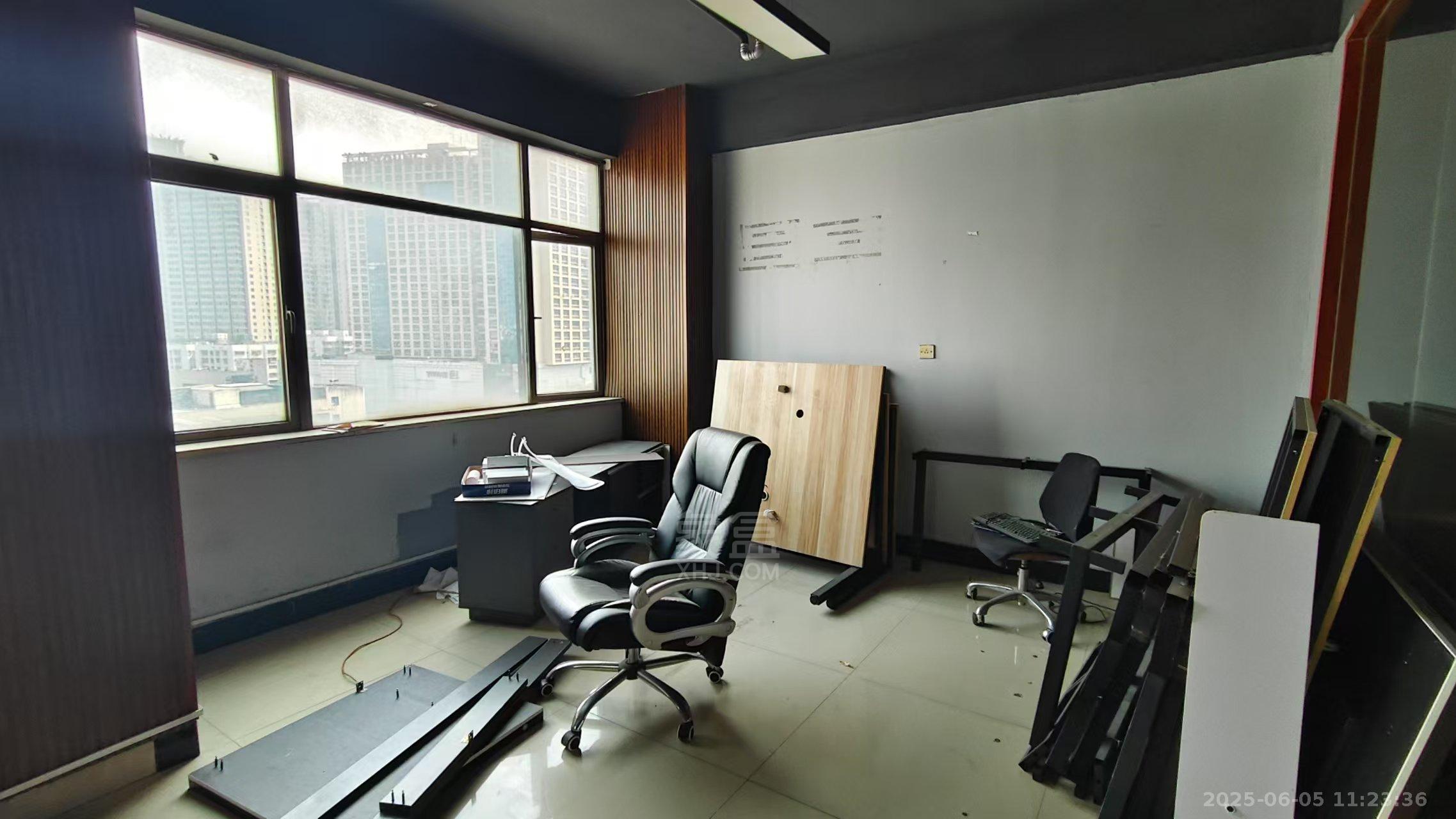 时尚新天地(平和堂) 1室0厅1卫 1300.0元/月 时尚新天地(平和堂) 1室0厅1卫 1300.0元/月户型图