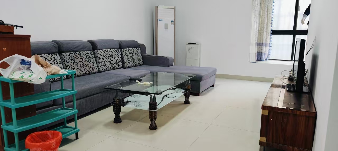 君馨名邸 1室2厅1卫 1400.0元/月 君馨名邸 1室2厅1卫 1400.0元/月室内图