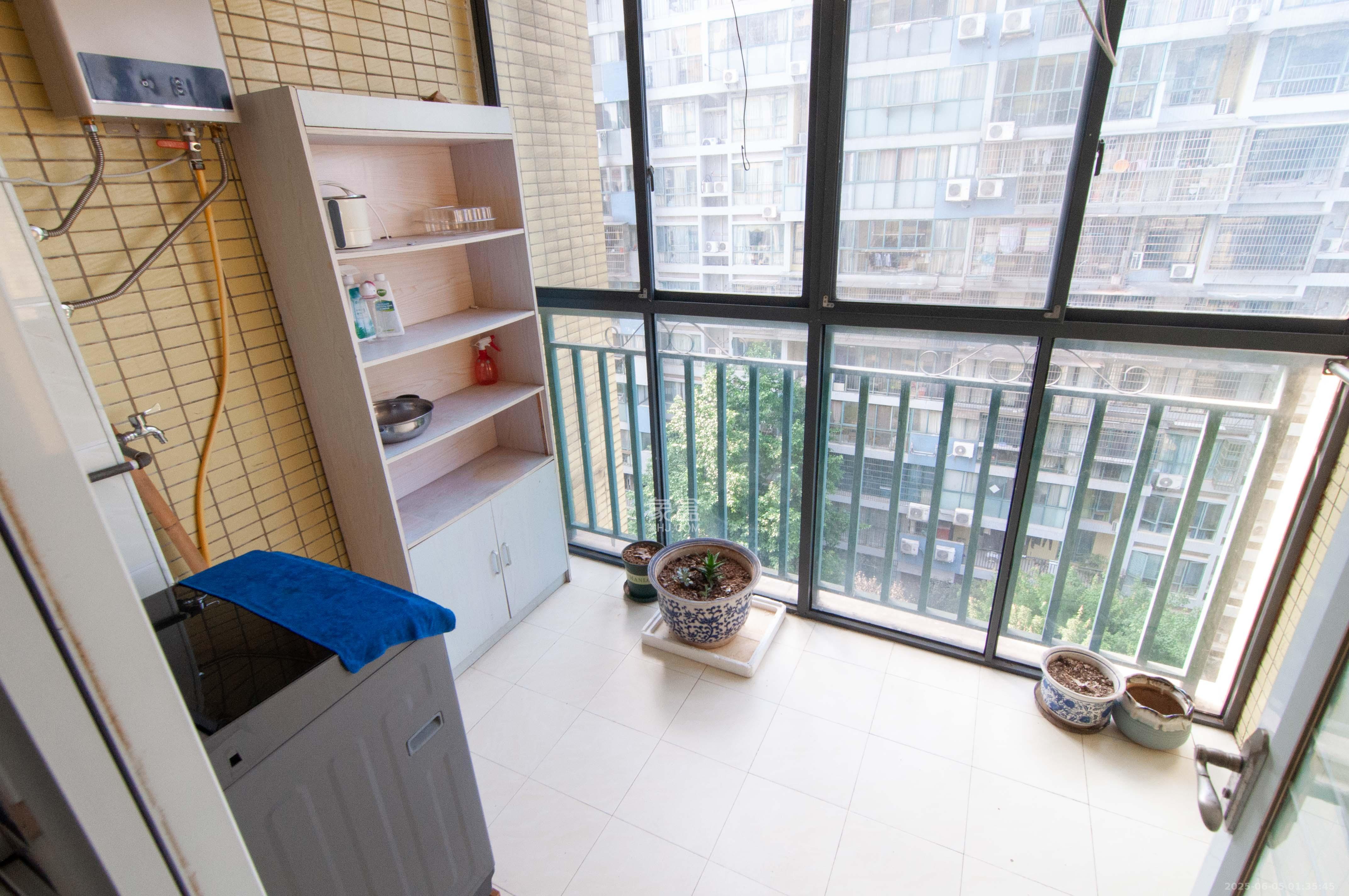 望兴景园一期  3室2厅2卫    130.0万 望兴景园一期  3室2厅2卫    130.0万厨房