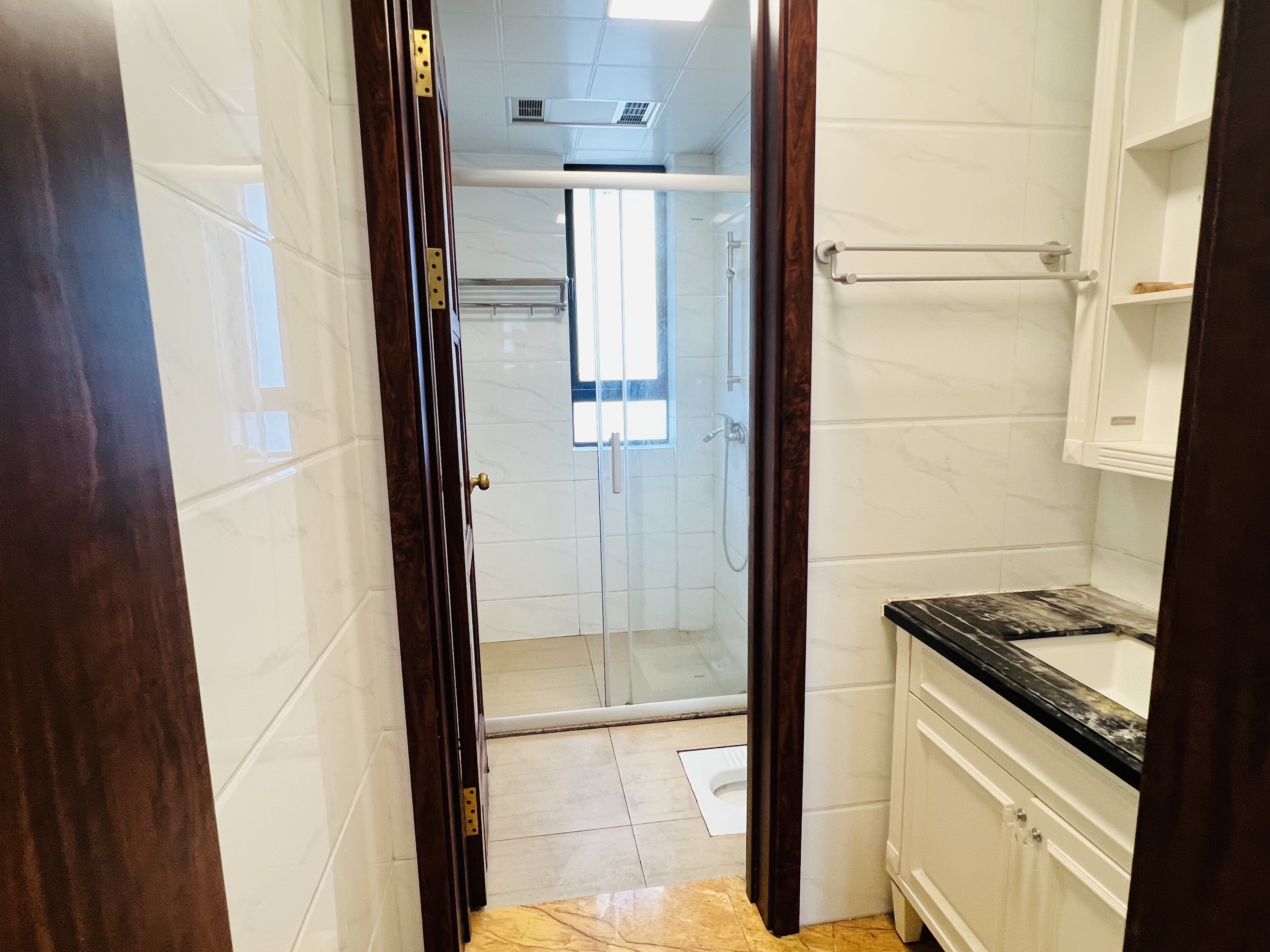 碧桂园 5室2厅3卫 4500.0元/月 碧桂园 5室2厅3卫 4500.0元/月室内图