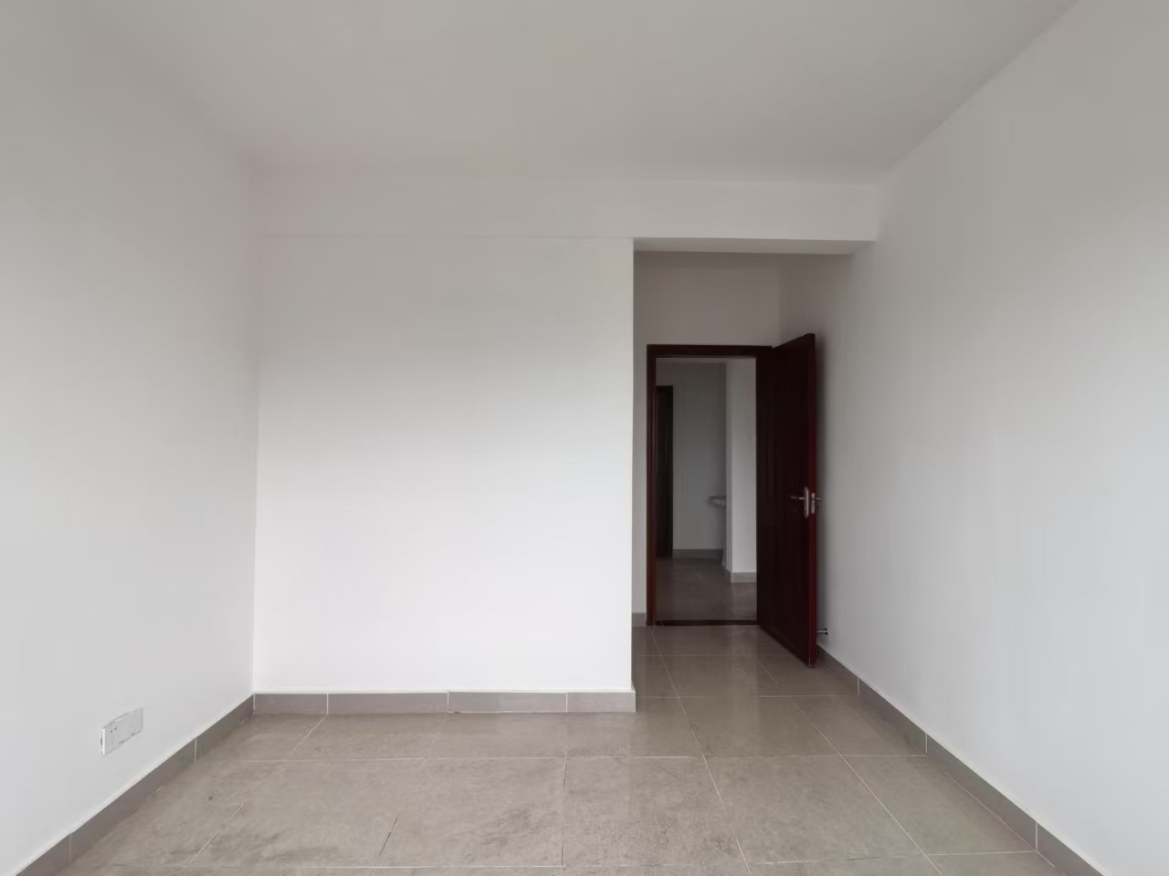 龙昆雅苑(中交·龙昆雅苑) 3室2厅1卫 2500.0元/月 龙昆雅苑(中交·龙昆雅苑) 3室2厅1卫 2500.0元/月室内图