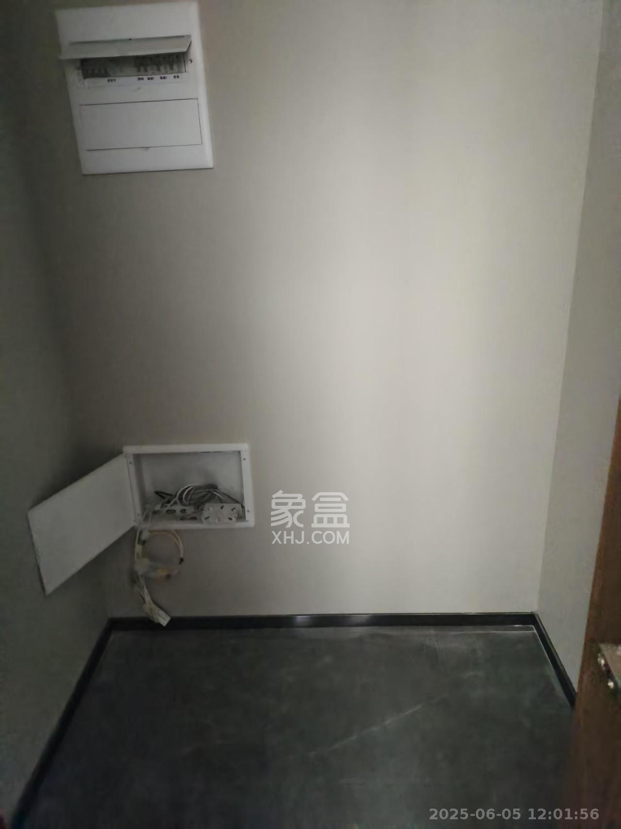 龙湖天璞  4室2厅3卫    5000.0元/月