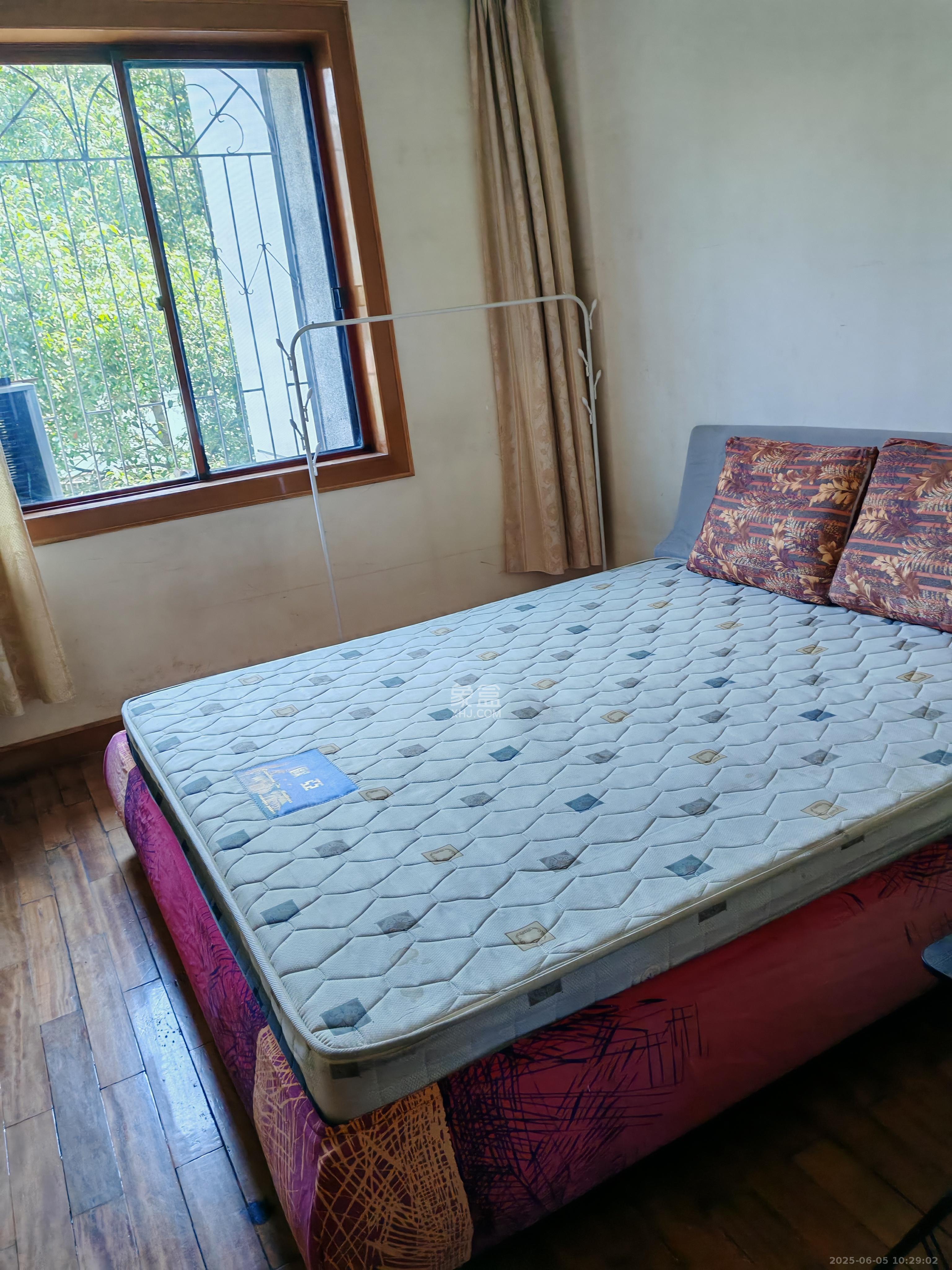 营山佳园 3室2厅1卫 1900.0元/月 营山佳园 3室2厅1卫 1900.0元/月室内图