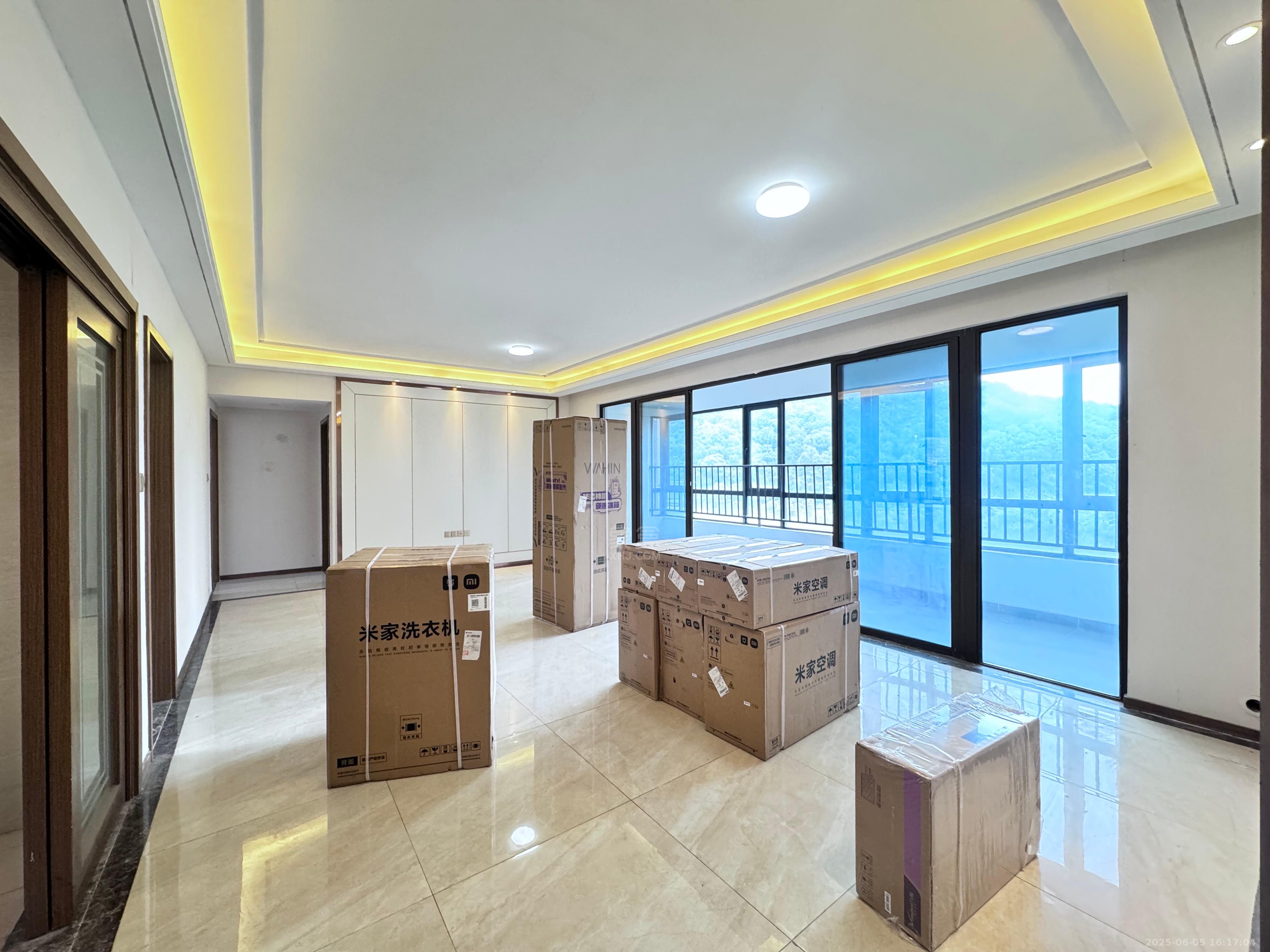 翡翠公园(北大资源)  4室2厅2卫    2300.0元/月 翡翠公园(北大资源)  4室2厅2卫    2300.0元/月