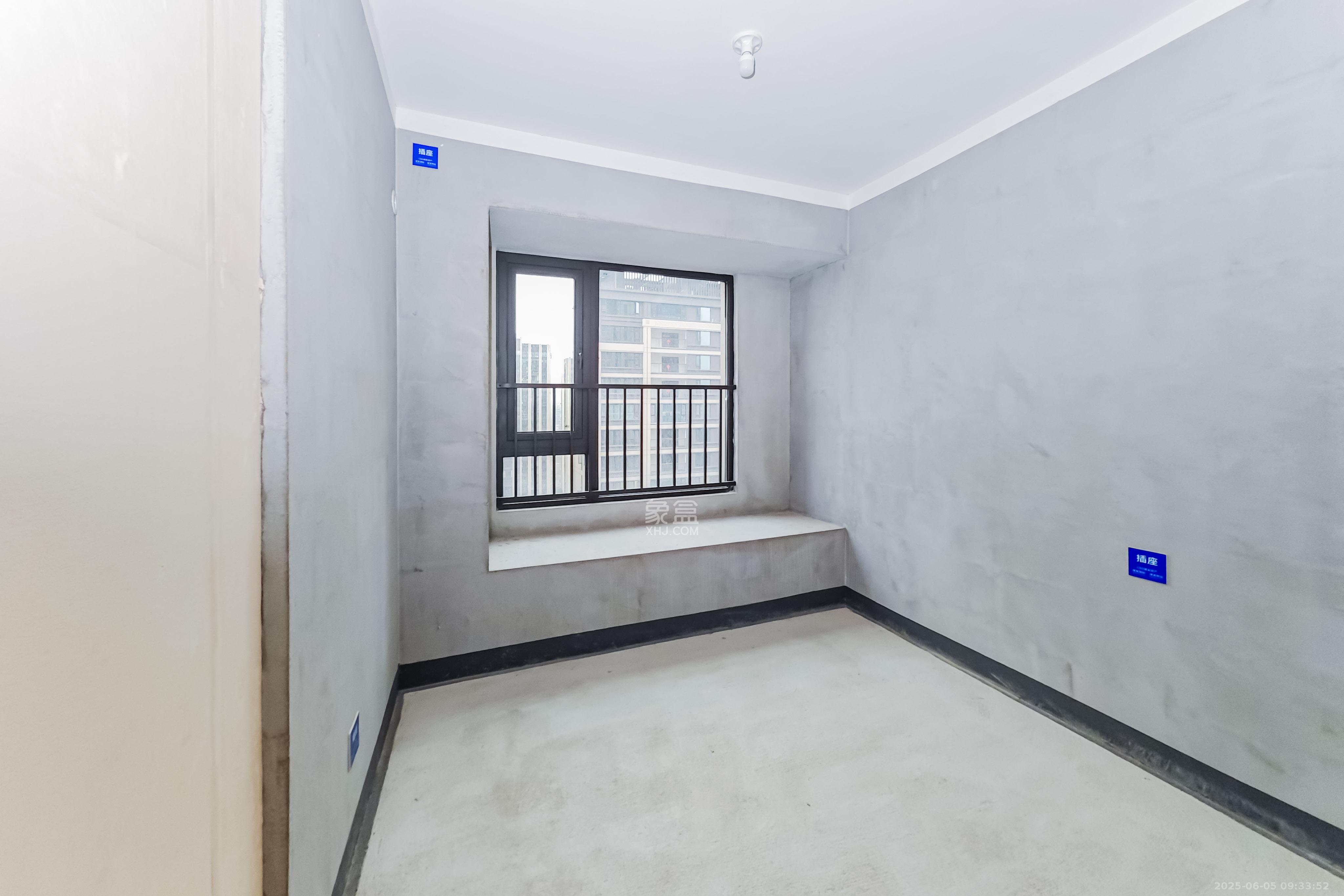 建发玖洲观澜  4室2厅2卫   185.00万其他