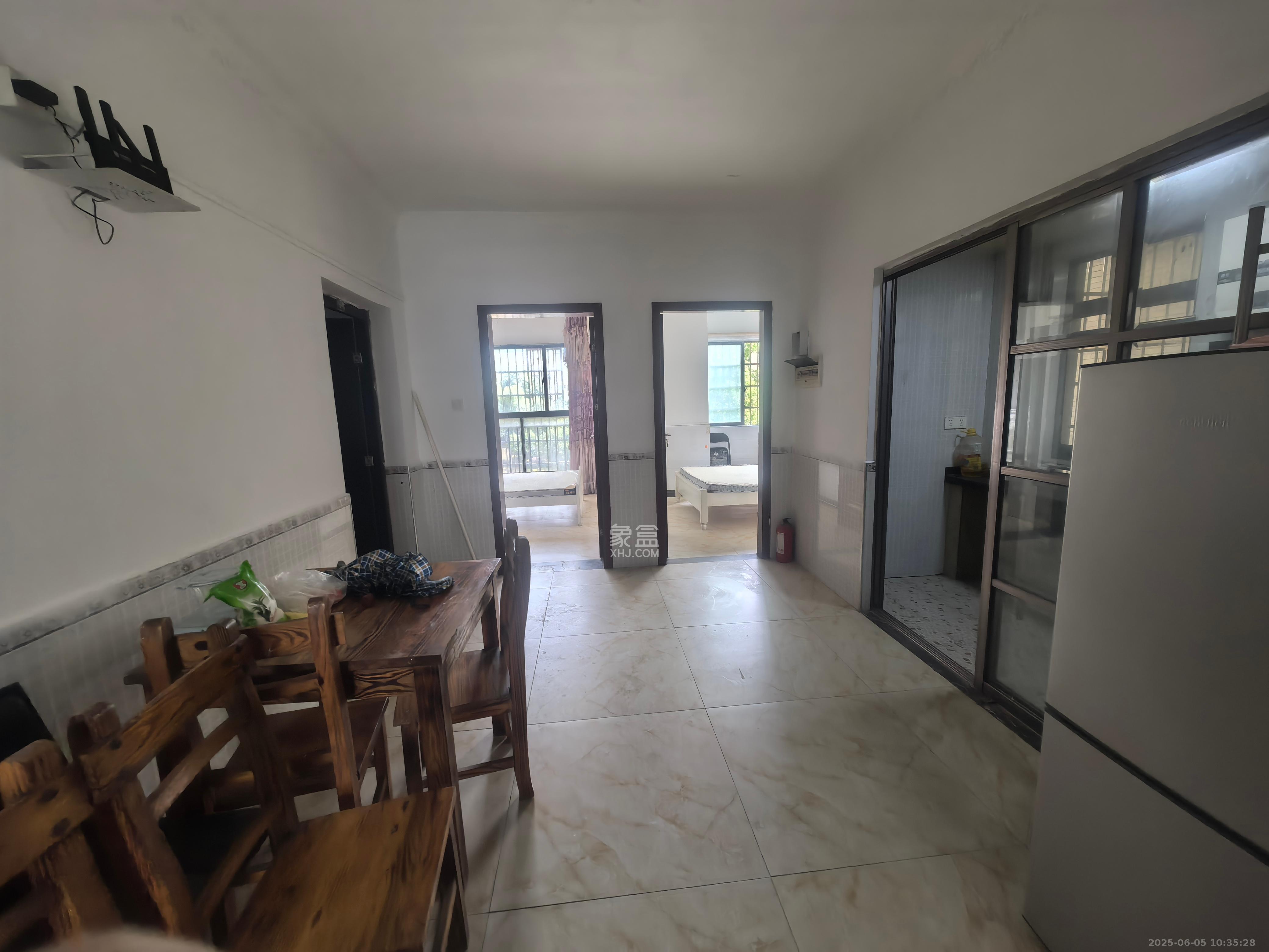 西铁馨寓(西铁领寓)  1室1厅1卫    650.0元/月 西铁馨寓(西铁领寓)  1室1厅1卫    650.0元/月室内图