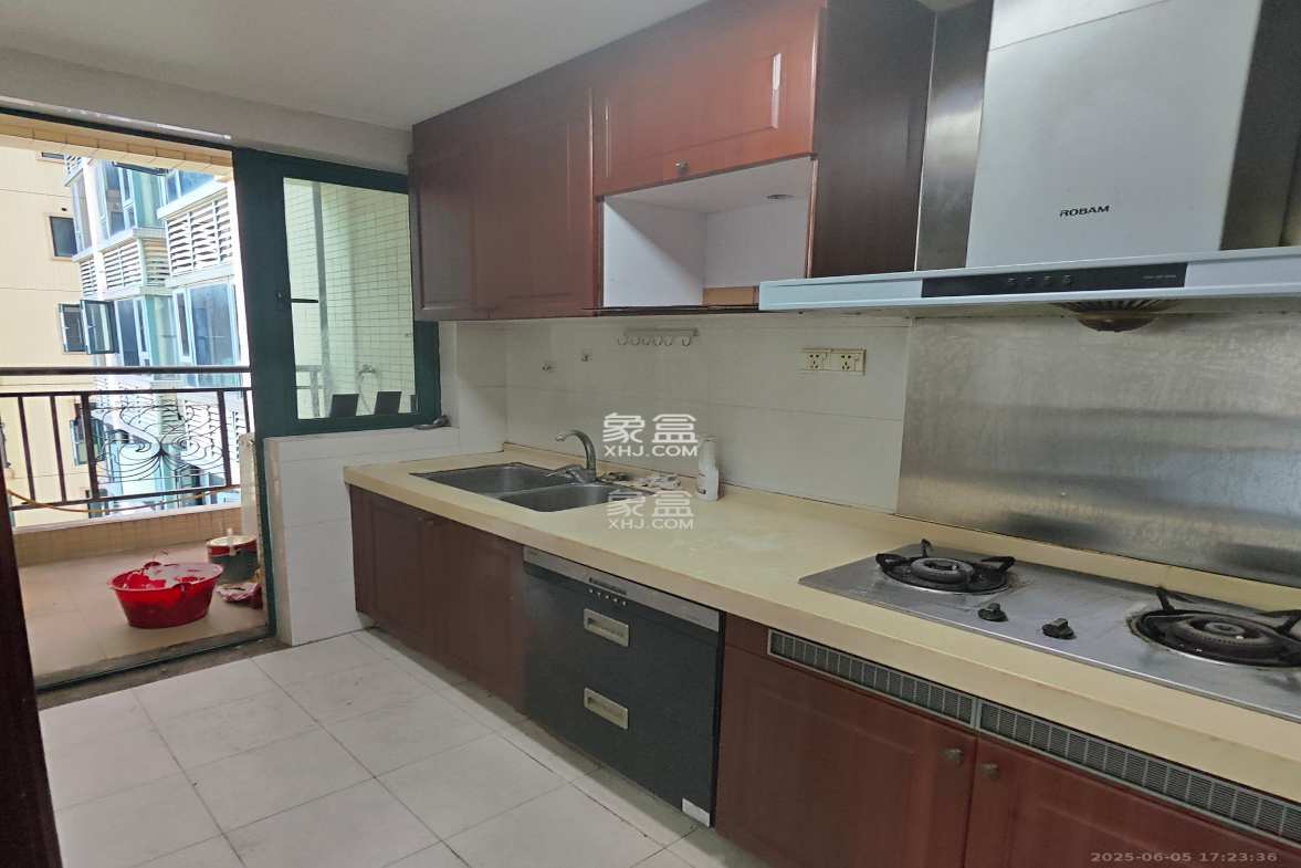 恒大绿洲  2室2厅1卫    2300.0元/月 恒大绿洲  2室2厅1卫    2300.0元/月室内图