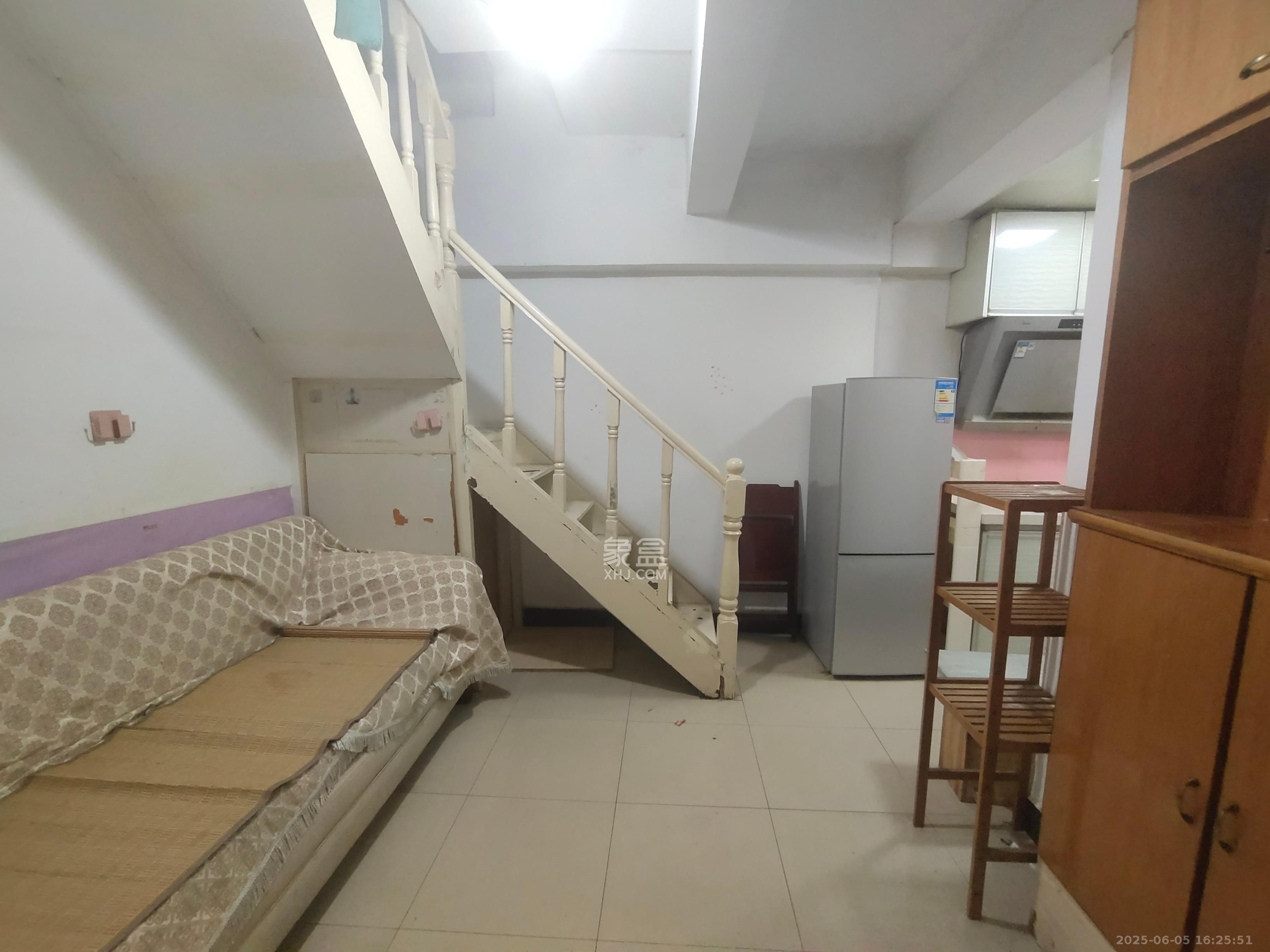 在水一方 1室1厅1卫 1300.0元/月 在水一方 1室1厅1卫 1300.0元/月室内图