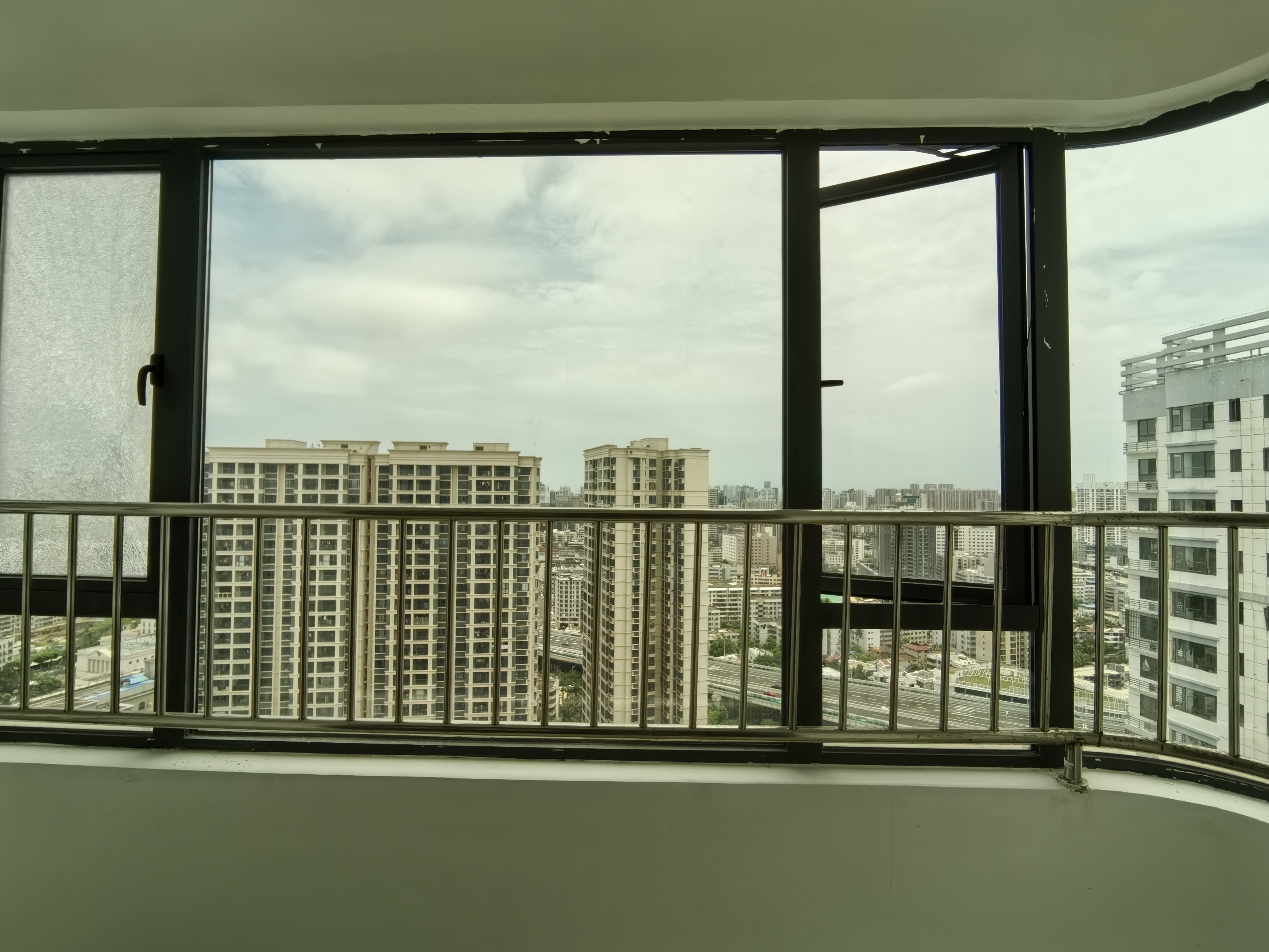 龙城新景  3室2厅2卫   2800.00元/月室内图