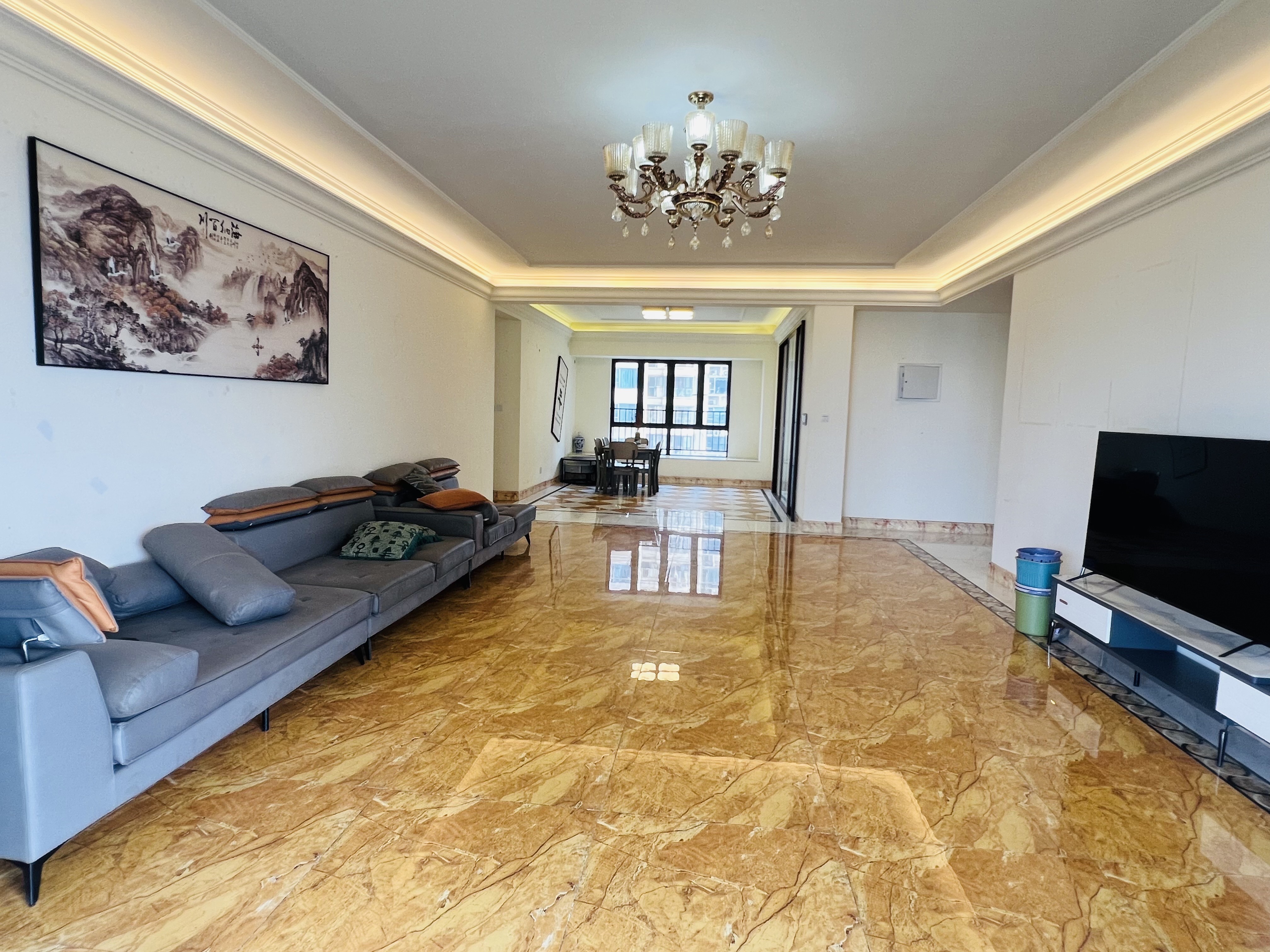 碧桂园 5室2厅3卫 4500.0元/月 碧桂园 5室2厅3卫 4500.0元/月室内图