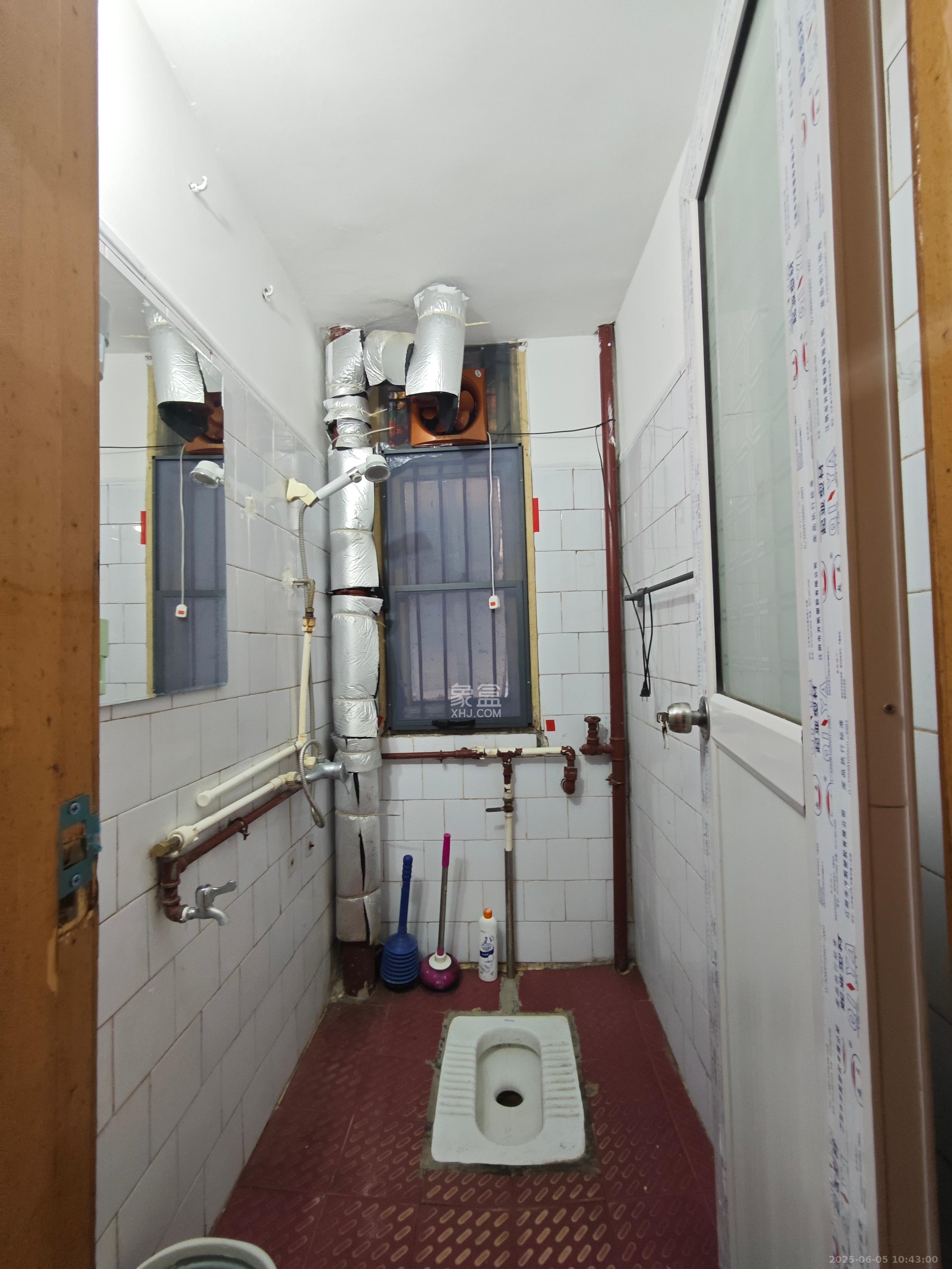 富雅坪社区（红墙巷）  1室1厅1卫   1500.00元/月室内图