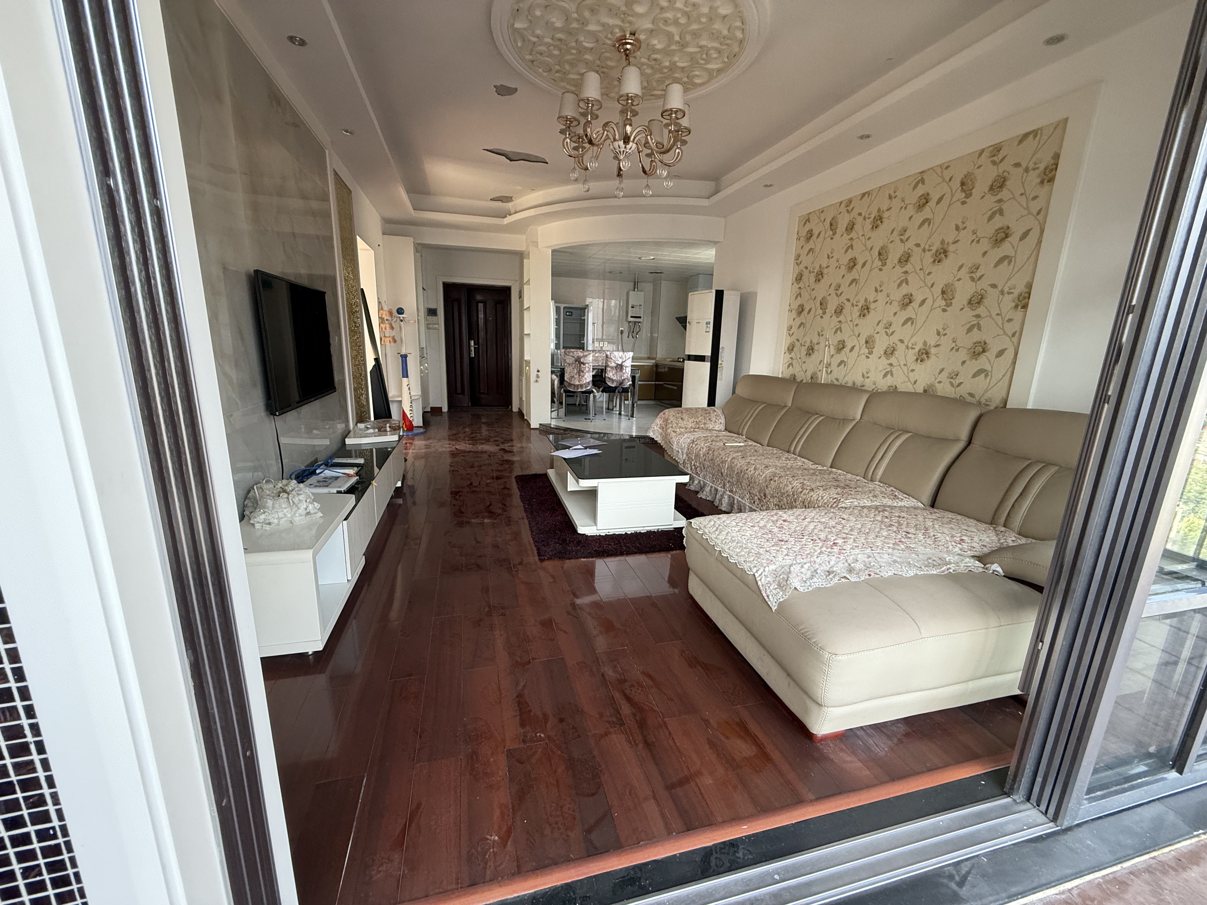 会龙山溪谷(住宅) 2室2厅1卫 1600.0元/月 会龙山溪谷(住宅) 2室2厅1卫 1600.0元/月室内图