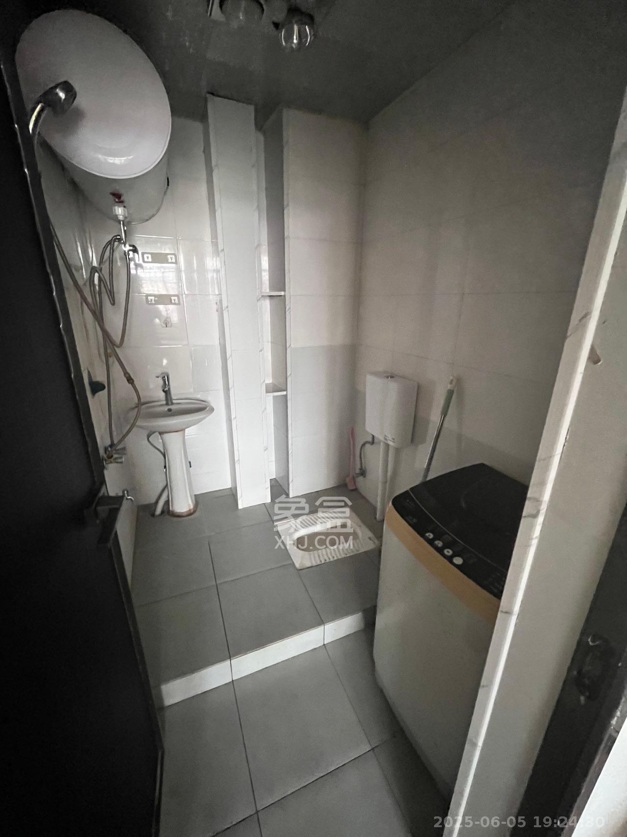 枫华府第 1室1厅1卫 1000.0元/月 枫华府第 1室1厅1卫 1000.0元/月室内图