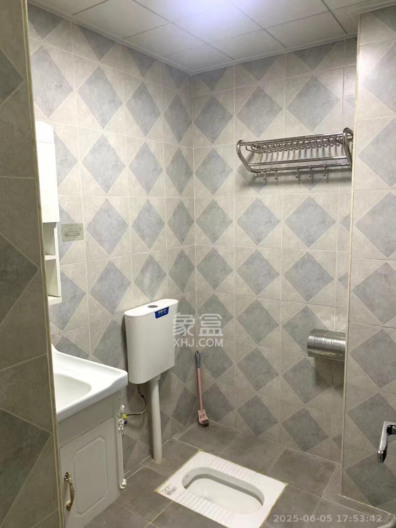 汇景豪庭  1室1厅1卫   2100.00元/月室内图