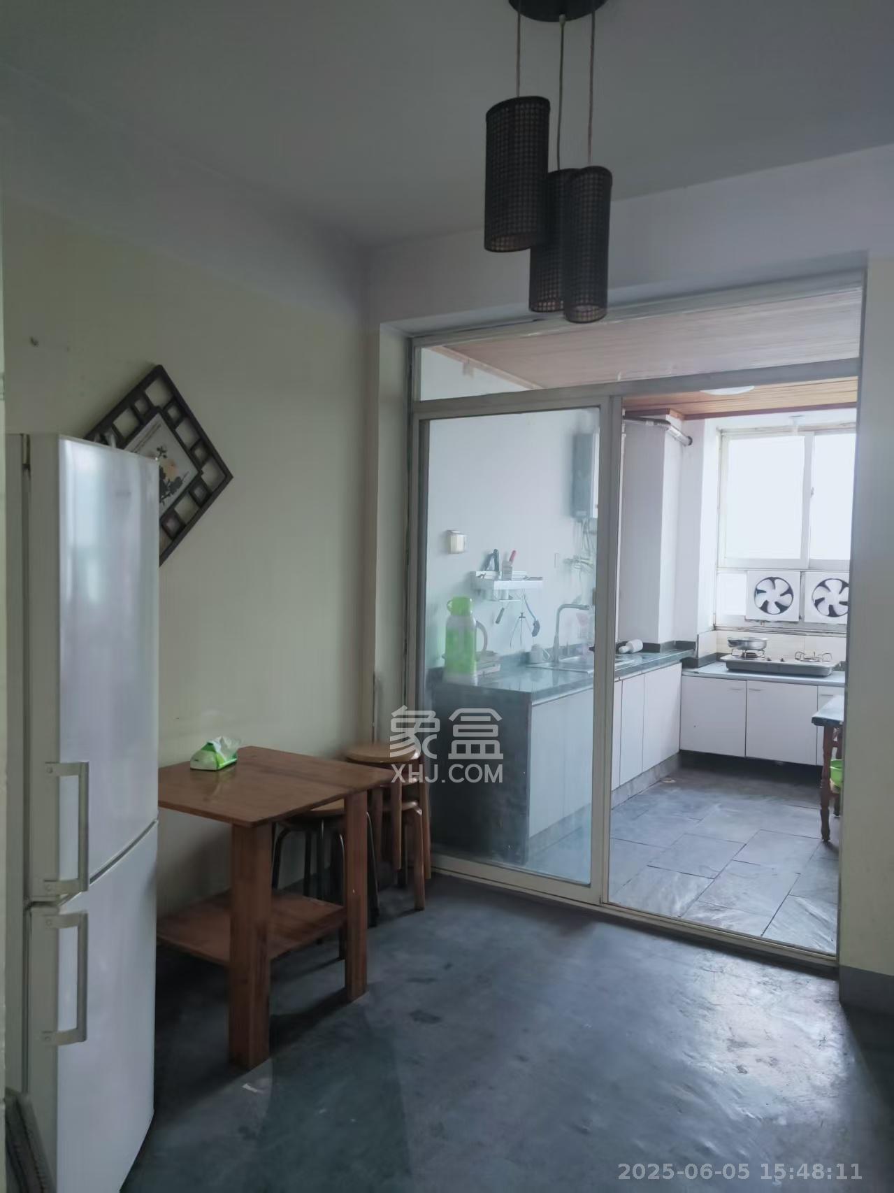 金帆小区  2室1厅1卫    1500.0元/月室内图