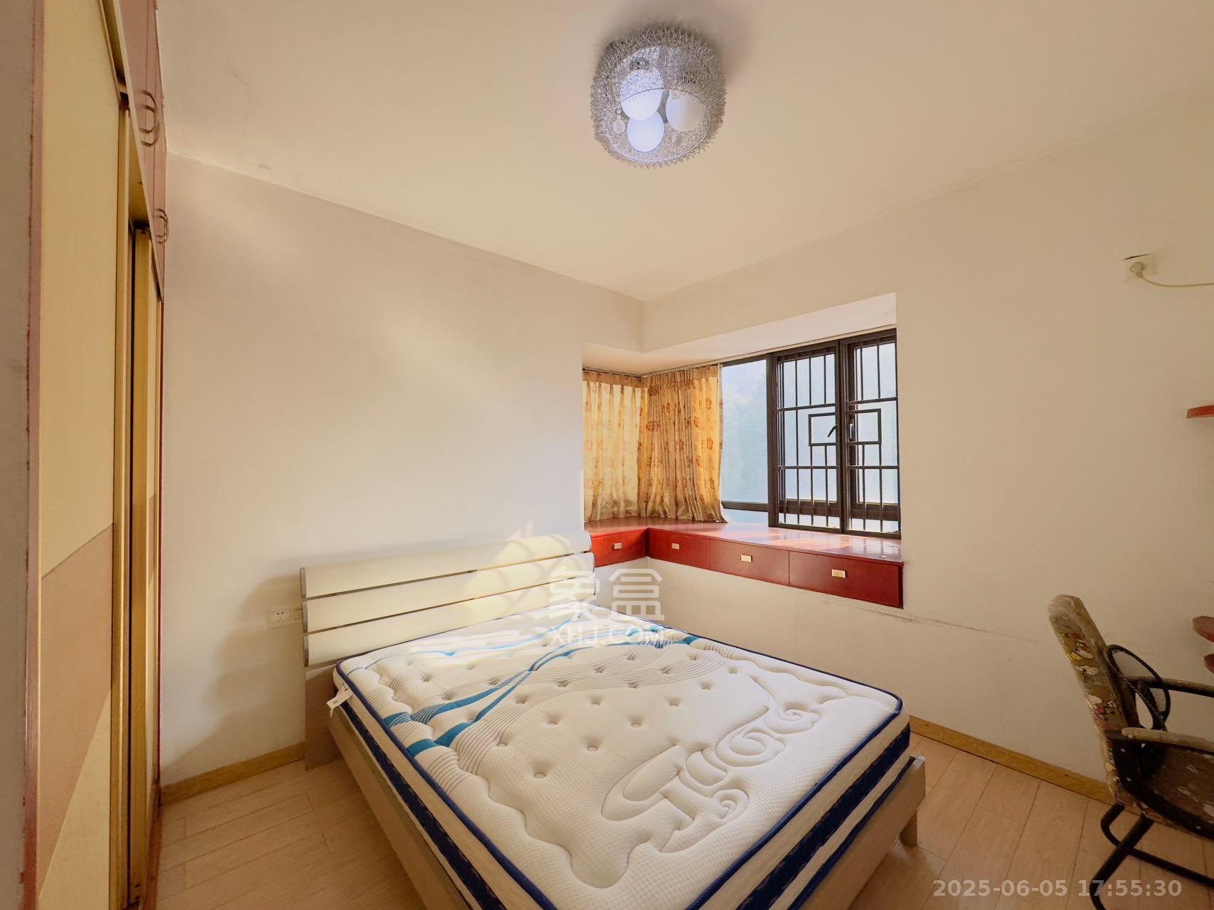 保利麓谷林语B区 3室2厅1卫 2600.0元/月 保利麓谷林语B区 3室2厅1卫 2600.0元/月室内图