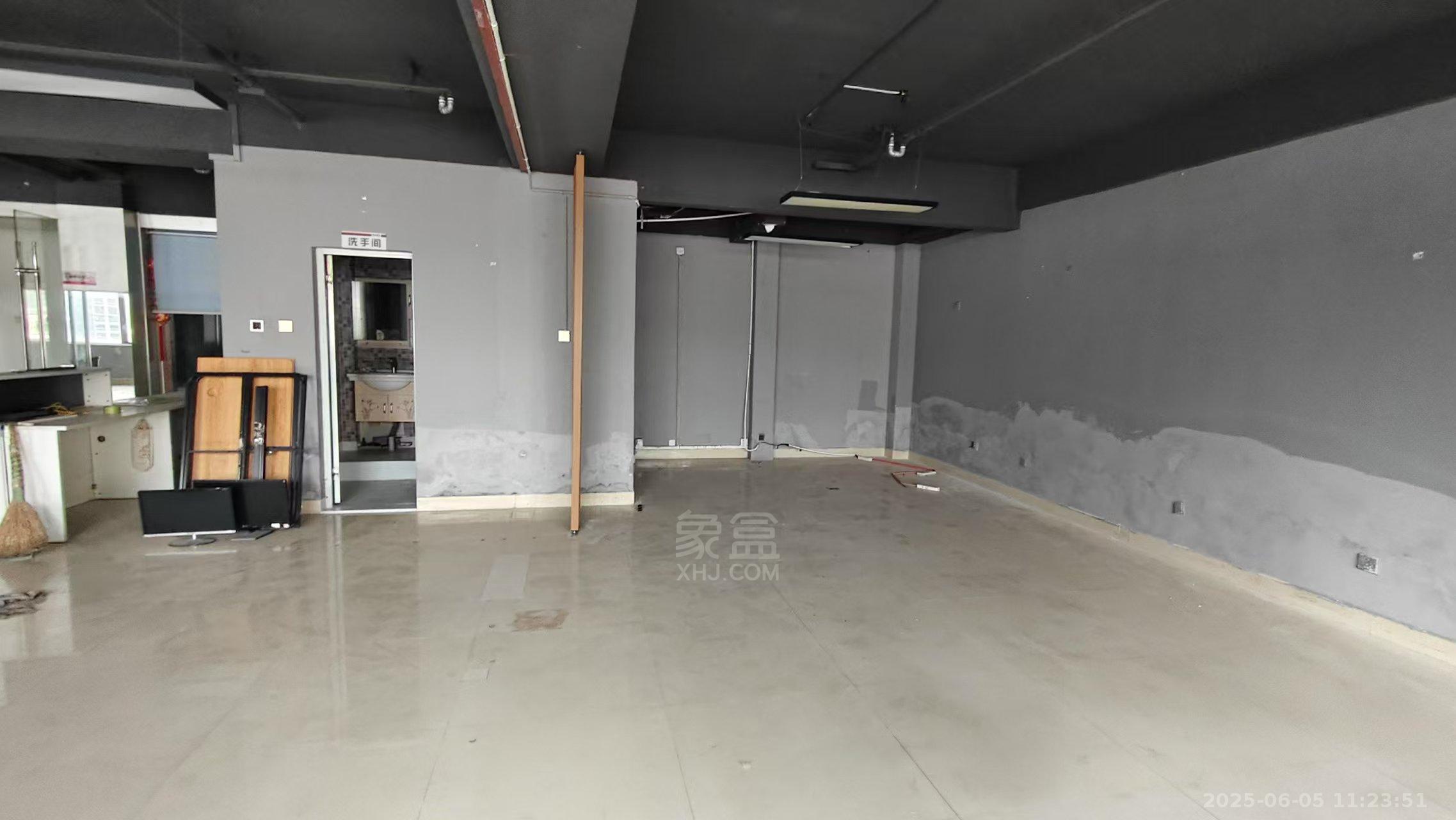 时尚新天地(平和堂) 1室0厅1卫 1300.0元/月 时尚新天地(平和堂) 1室0厅1卫 1300.0元/月室内图