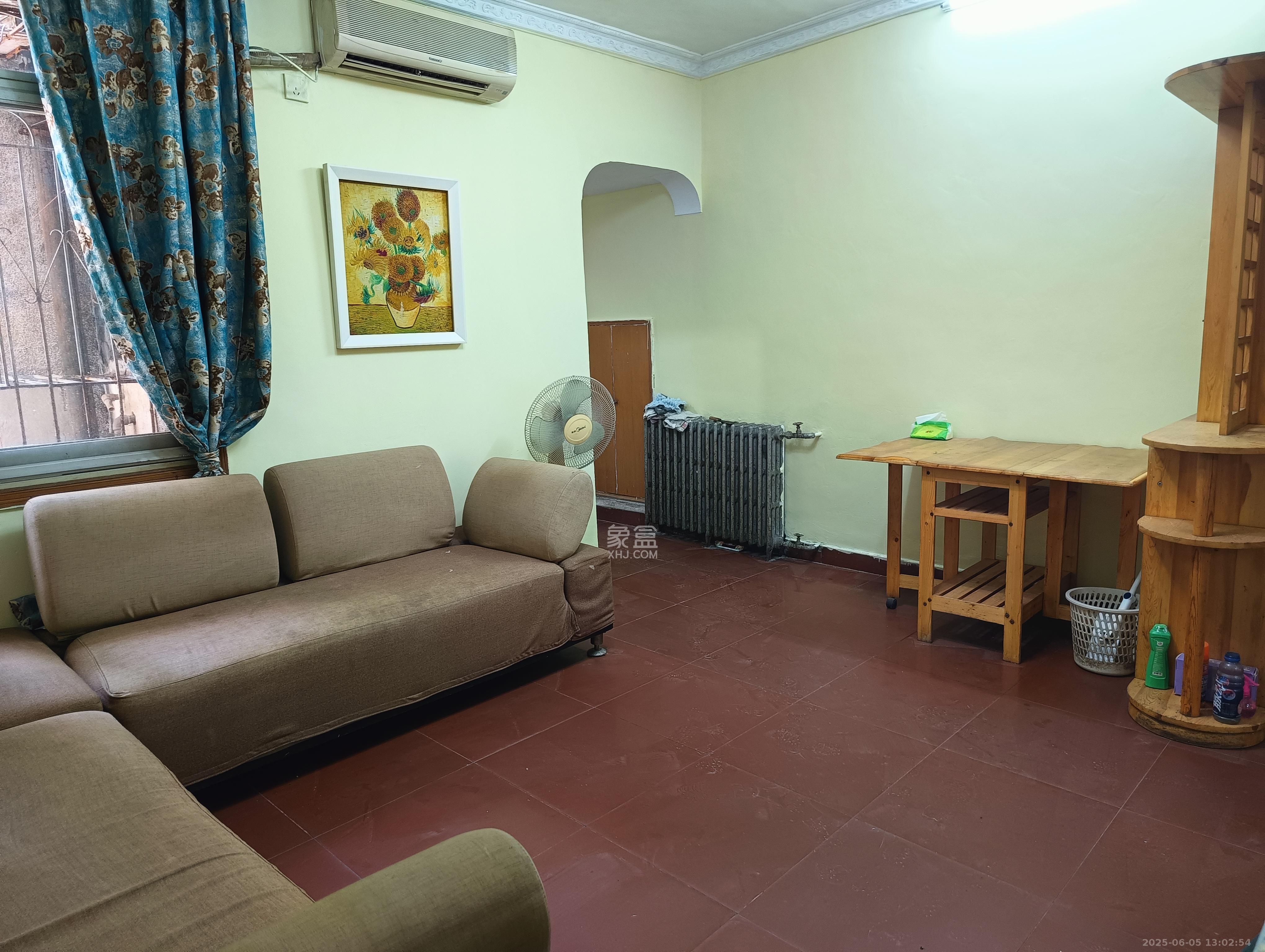 省政府机关二院 2室1厅1卫 2000.0元/月 省政府机关二院 2室1厅1卫 2000.0元/月室内图