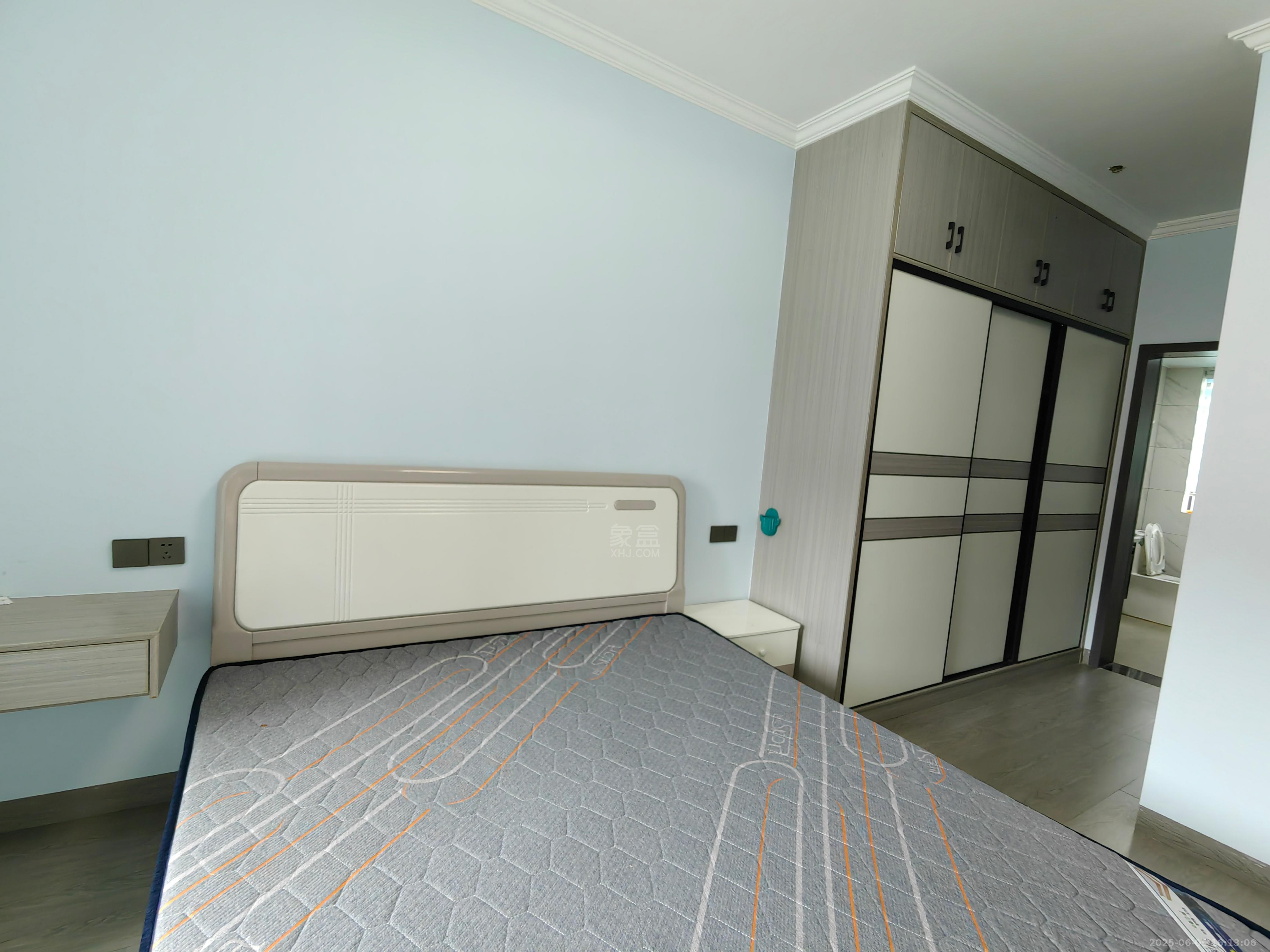 华晨藏龙湾 3室2厅2卫 1600.0元/月 华晨藏龙湾 3室2厅2卫 1600.0元/月室内图