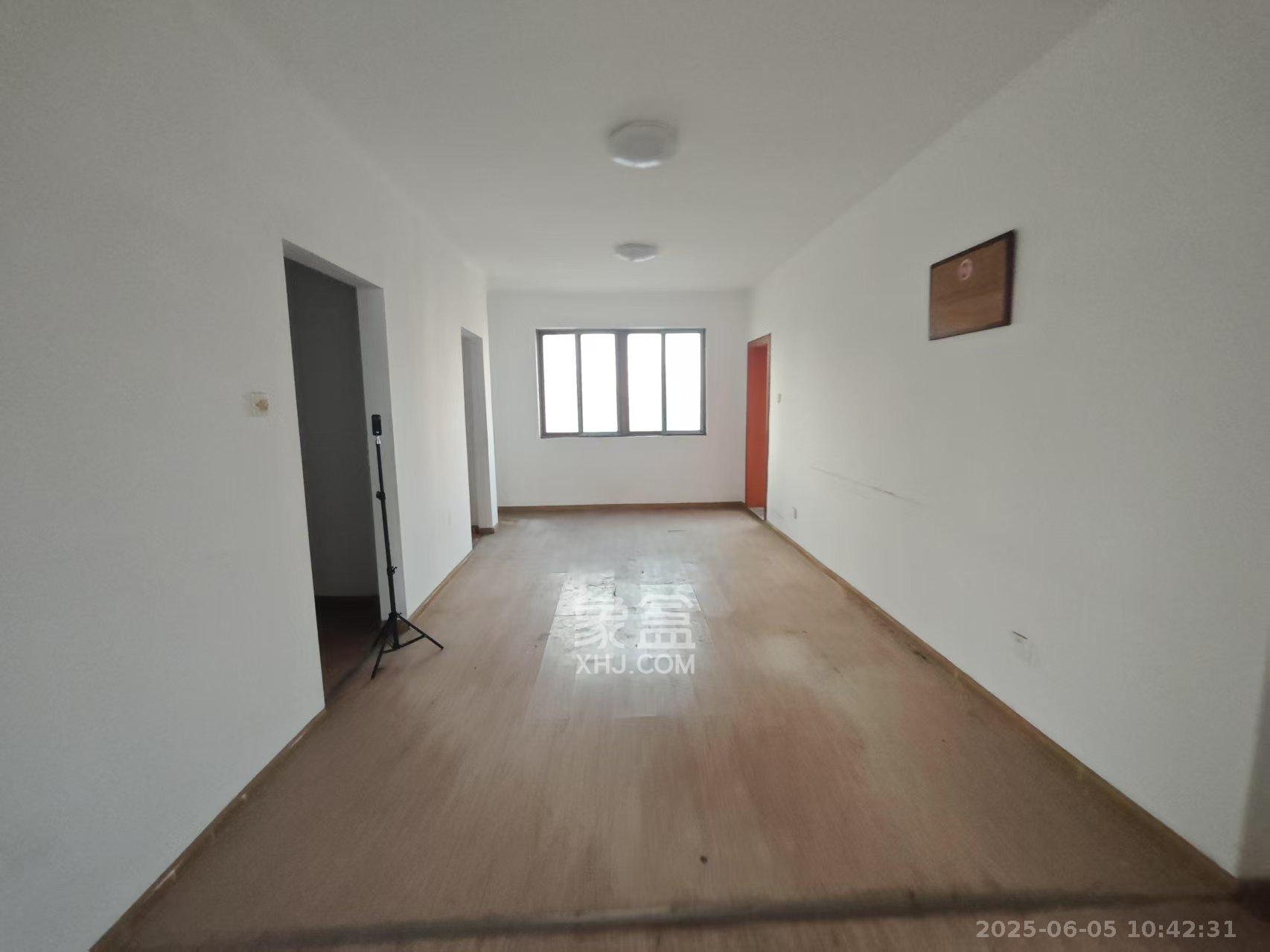 润沁园(润沁公馆) 4室2厅2卫 3000.0元/月 润沁园(润沁公馆) 4室2厅2卫 3000.0元/月室内图