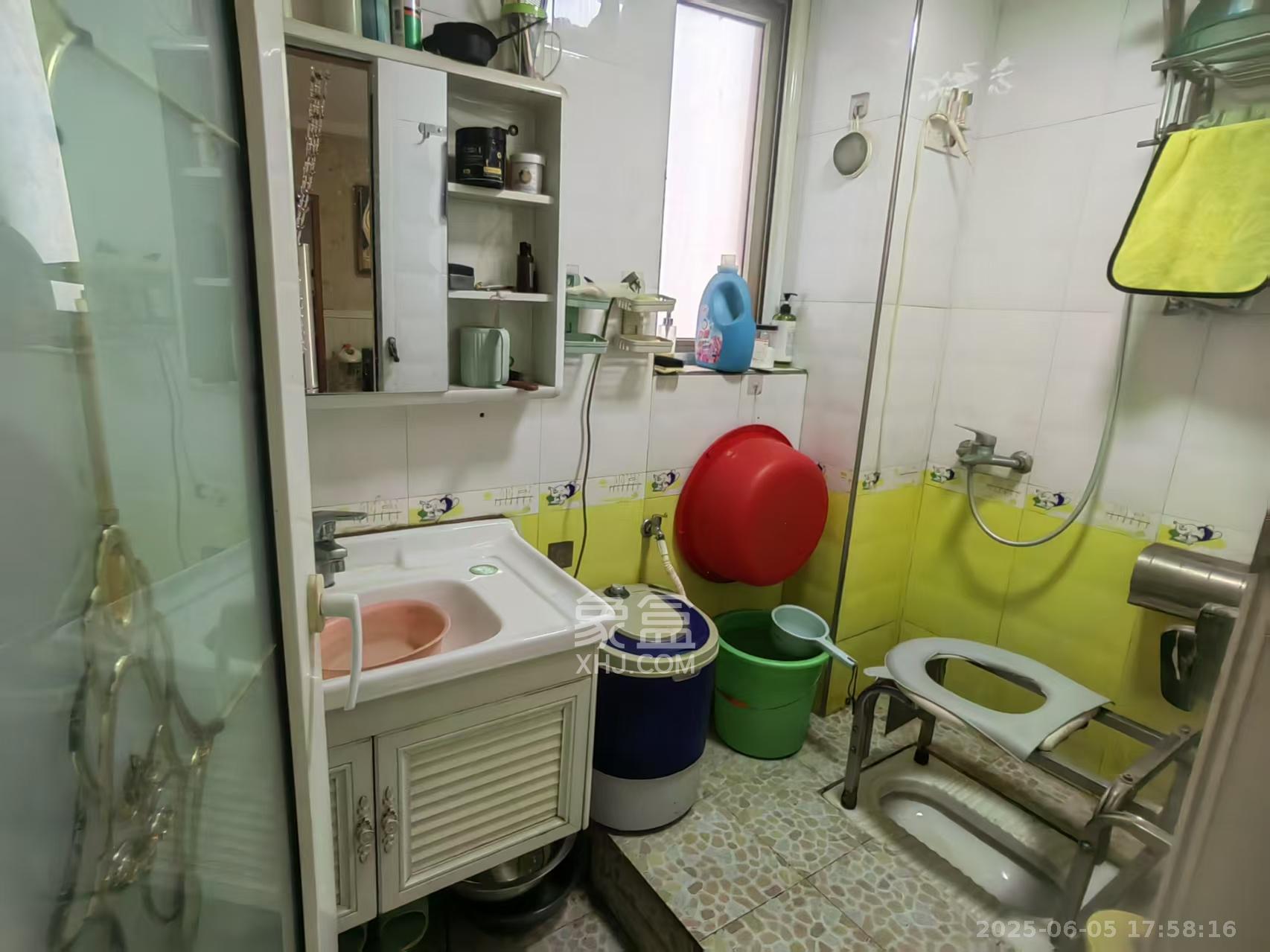 鑫天山城明珠  2室1厅1卫    1000.0元/月 鑫天山城明珠  2室1厅1卫    1000.0元/月室内图