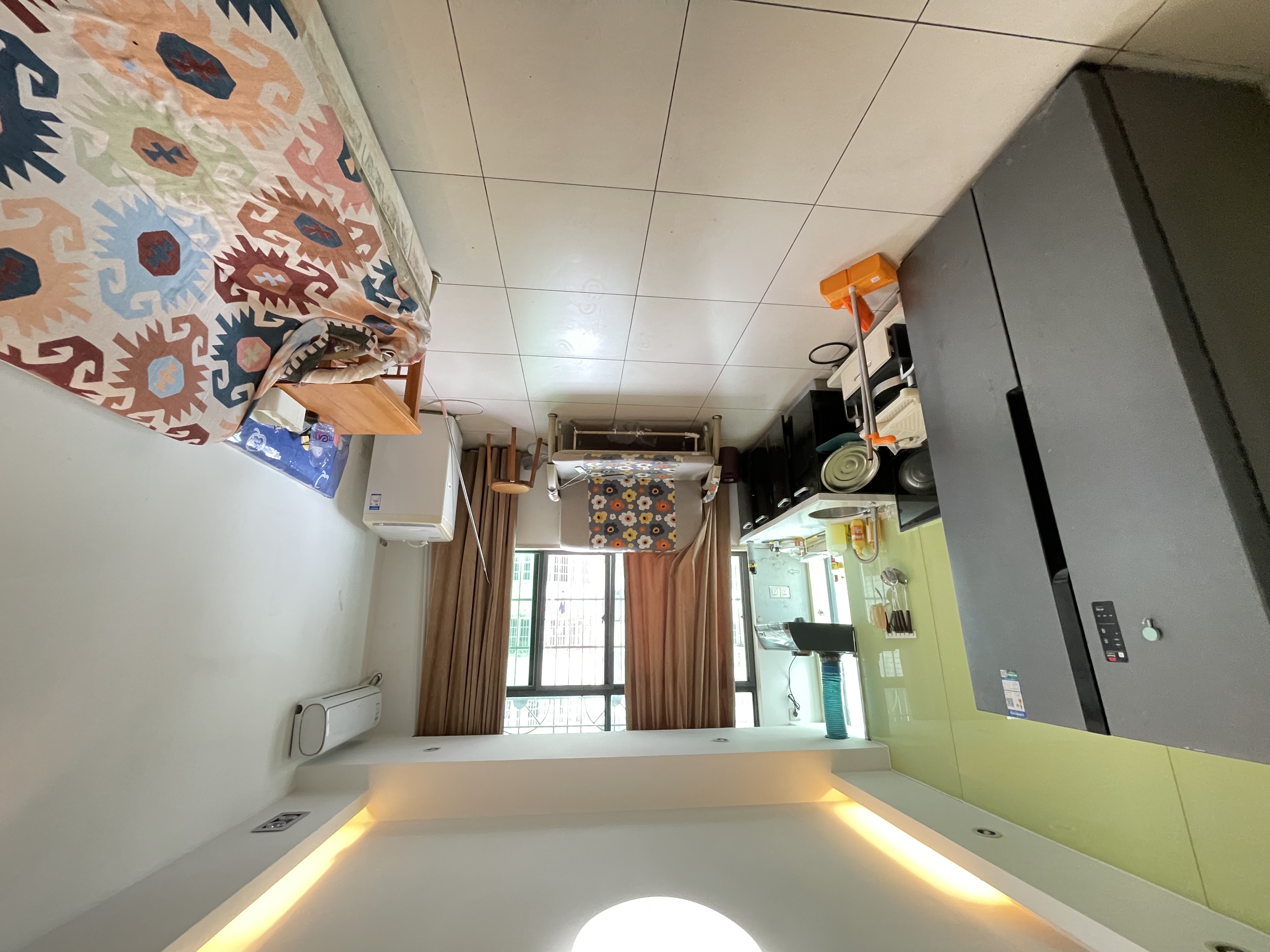 国贸花园  1室0厅0卫   1700.00元/月室内图