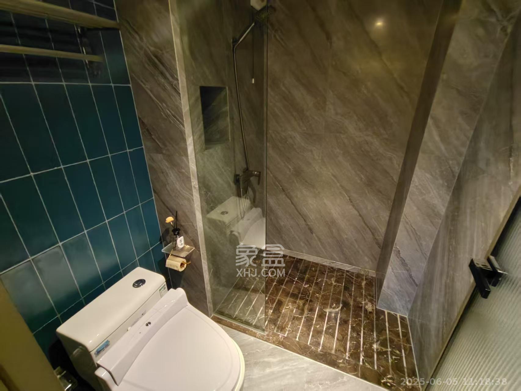 友阿光大大厦 1室1厅1卫 2200.0元/月 友阿光大大厦 1室1厅1卫 2200.0元/月室内图