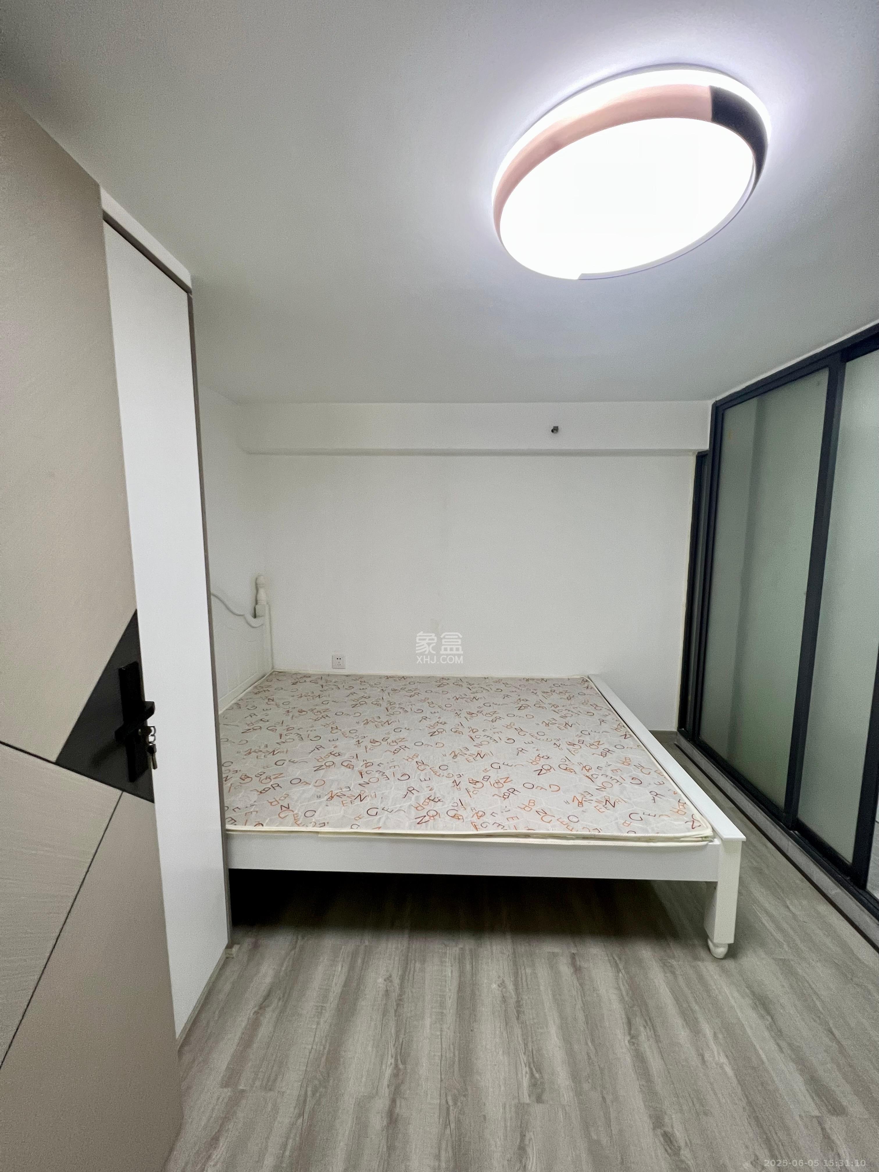 福晟钱隆国际（晟冉景苑）  2室1厅1卫   2200.00元/月室内图