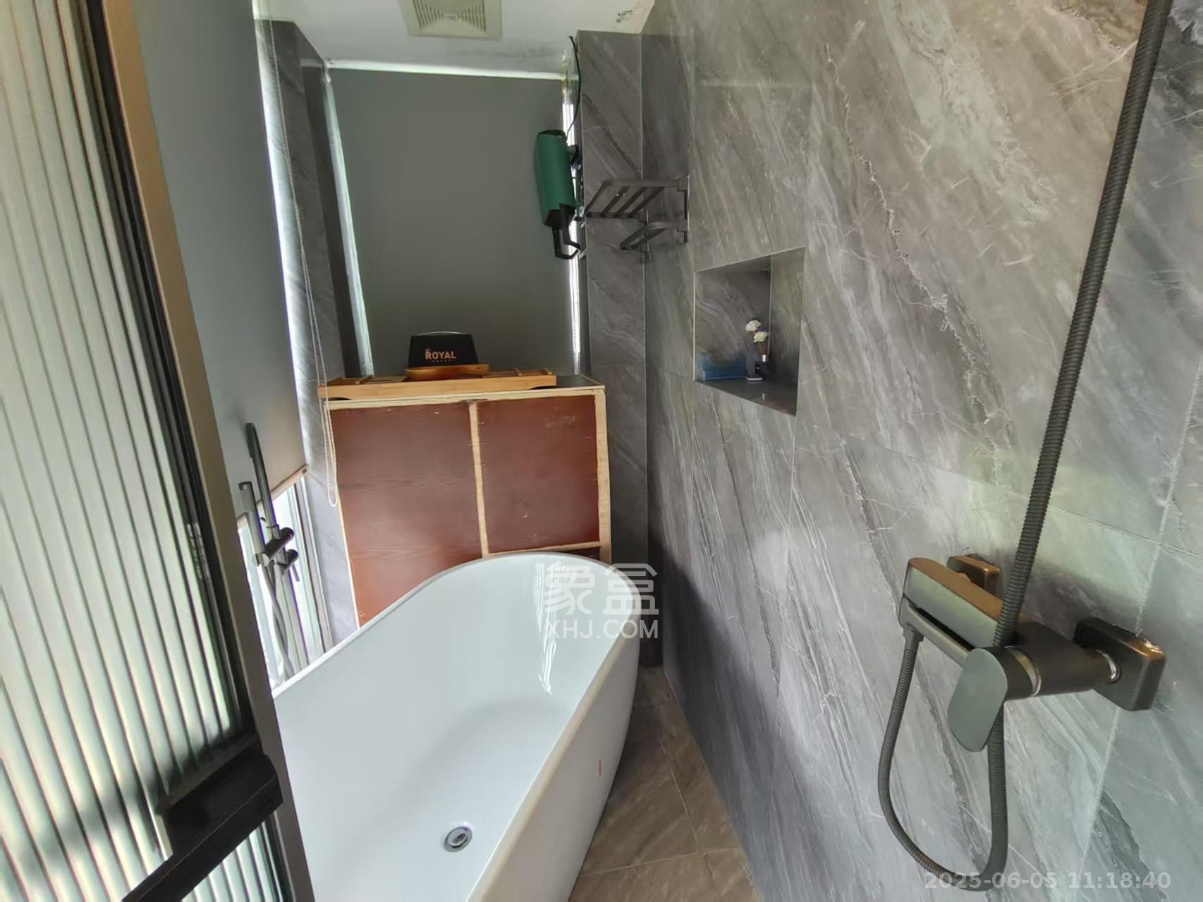 友阿光大大厦 1室1厅1卫 2200.0元/月 友阿光大大厦 1室1厅1卫 2200.0元/月室内图