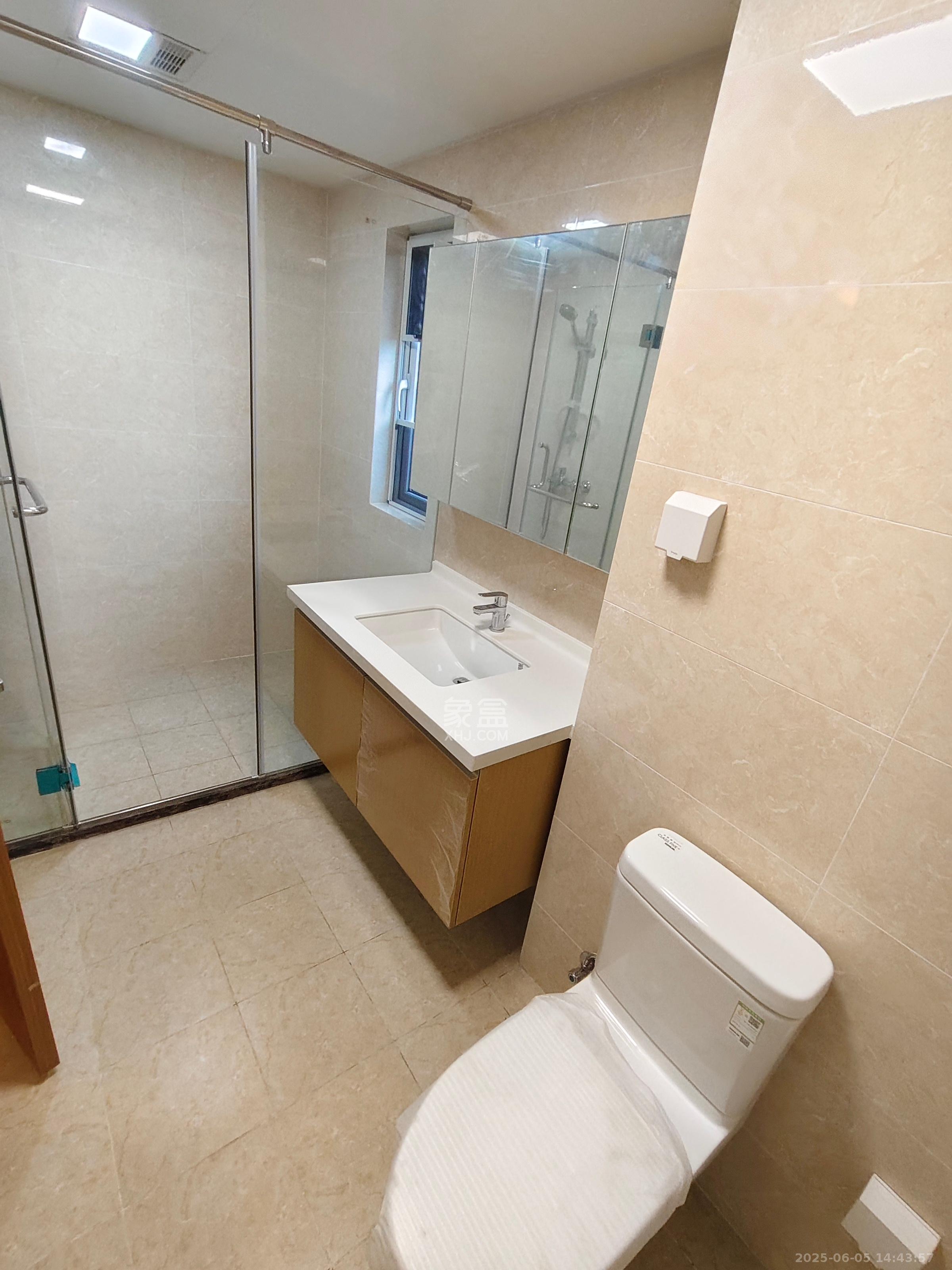 金科集美天辰 3室2厅2卫 1800.0元/月 金科集美天辰 3室2厅2卫 1800.0元/月室内图