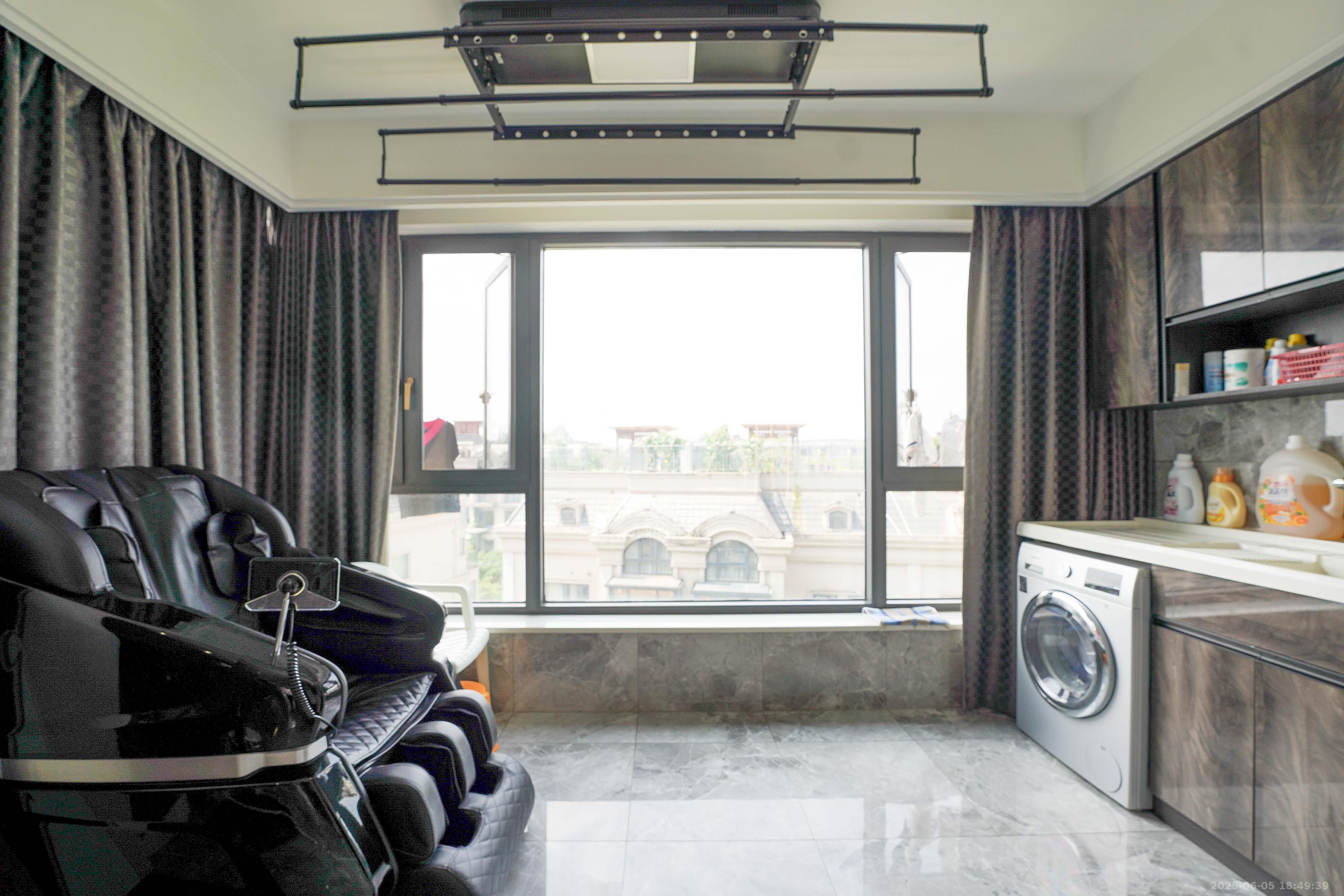 五矿万境蓝山 3室2厅2卫 182.0万 五矿万境蓝山 3室2厅2卫 182.0万阳台