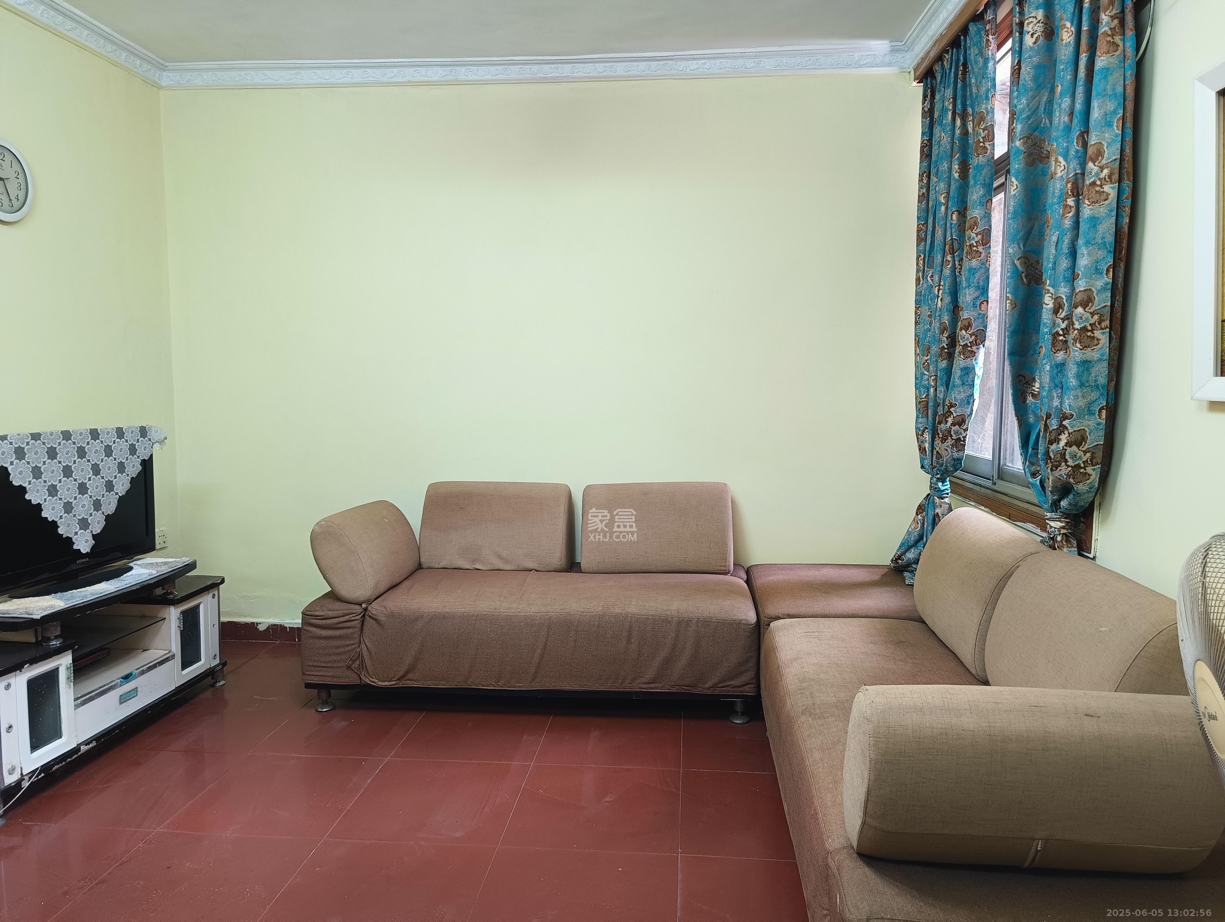 省政府机关二院 2室1厅1卫 2000.0元/月 省政府机关二院 2室1厅1卫 2000.0元/月室内图