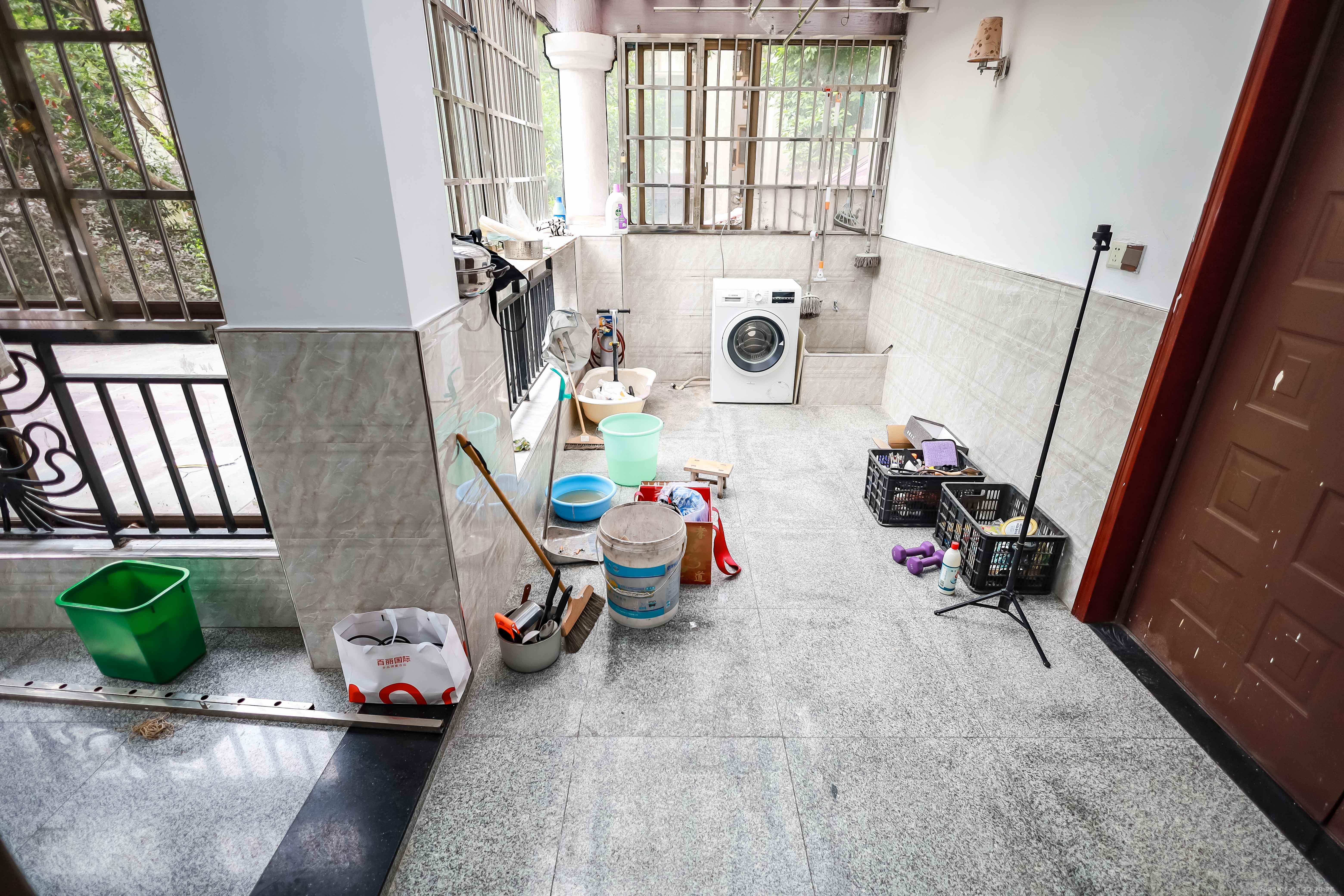 卓越蔚蓝海岸二期 3室2厅2卫 170.0万 卓越蔚蓝海岸二期 3室2厅2卫 170.0万阳台