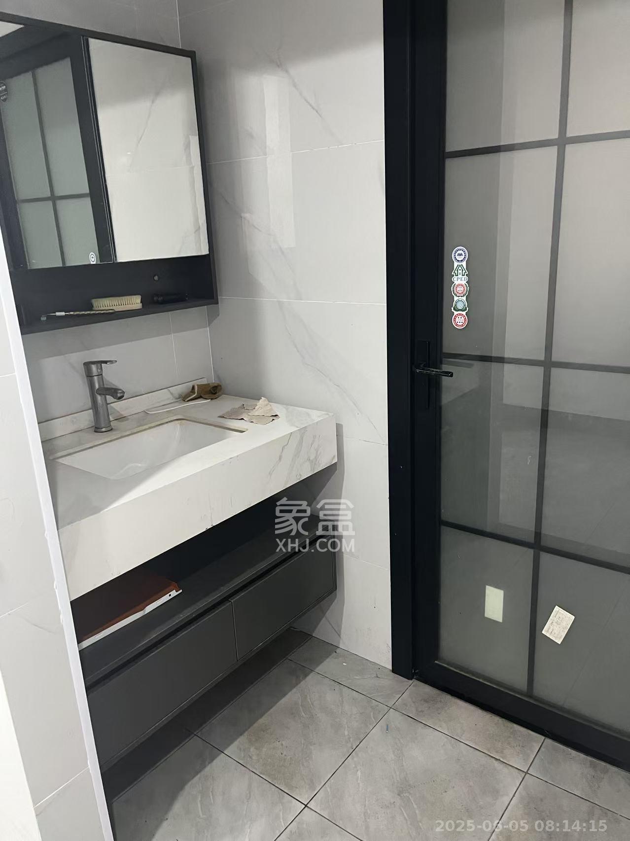 新城璟隽（麓华新城）  3室2厅2卫   1500.00元/月室内图