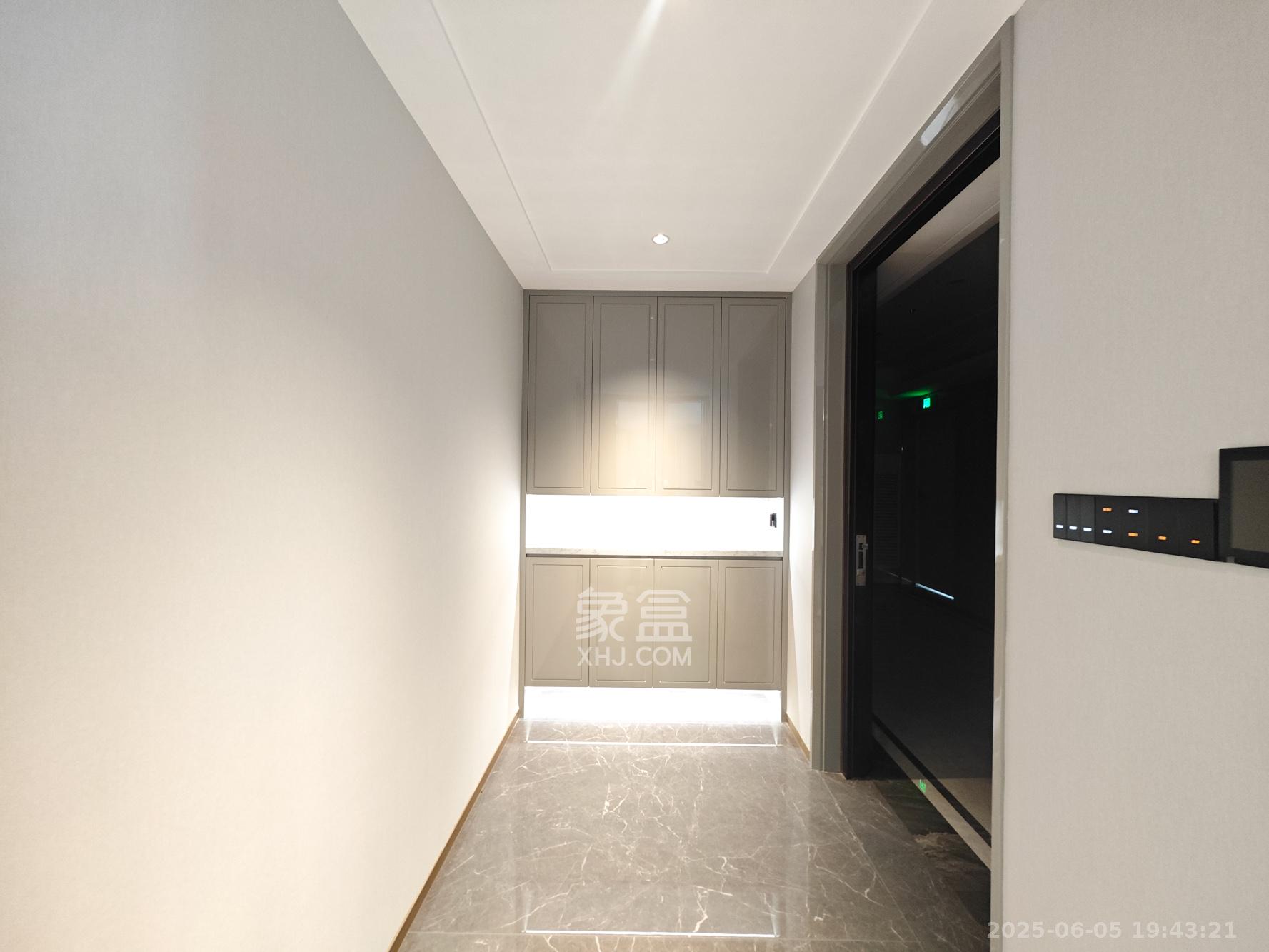 运达会展湾一期  4室2厅2卫   345.00万其他