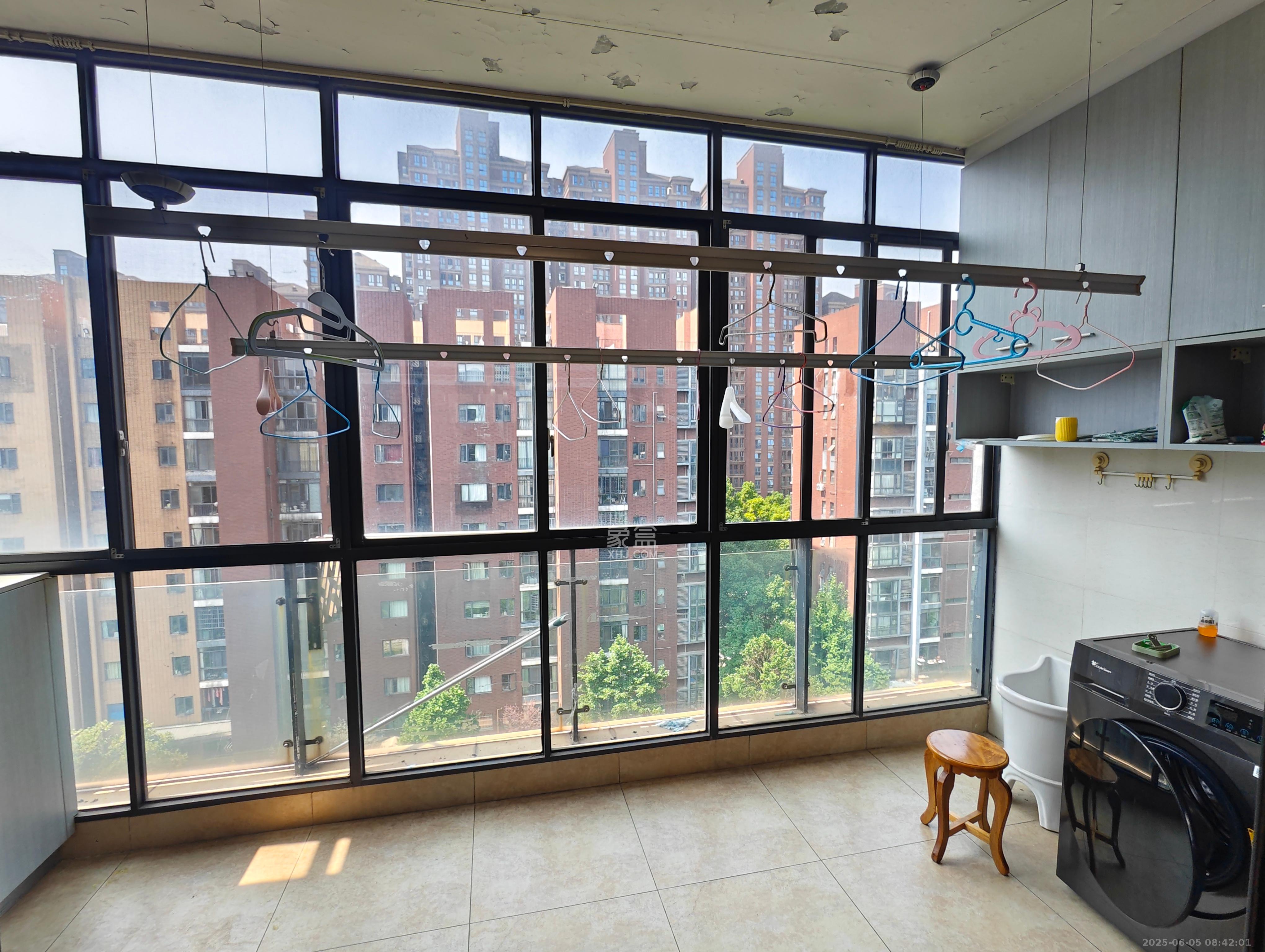 茂华国际湘 3室2厅2卫 2700.0元/月 茂华国际湘 3室2厅2卫 2700.0元/月室内图