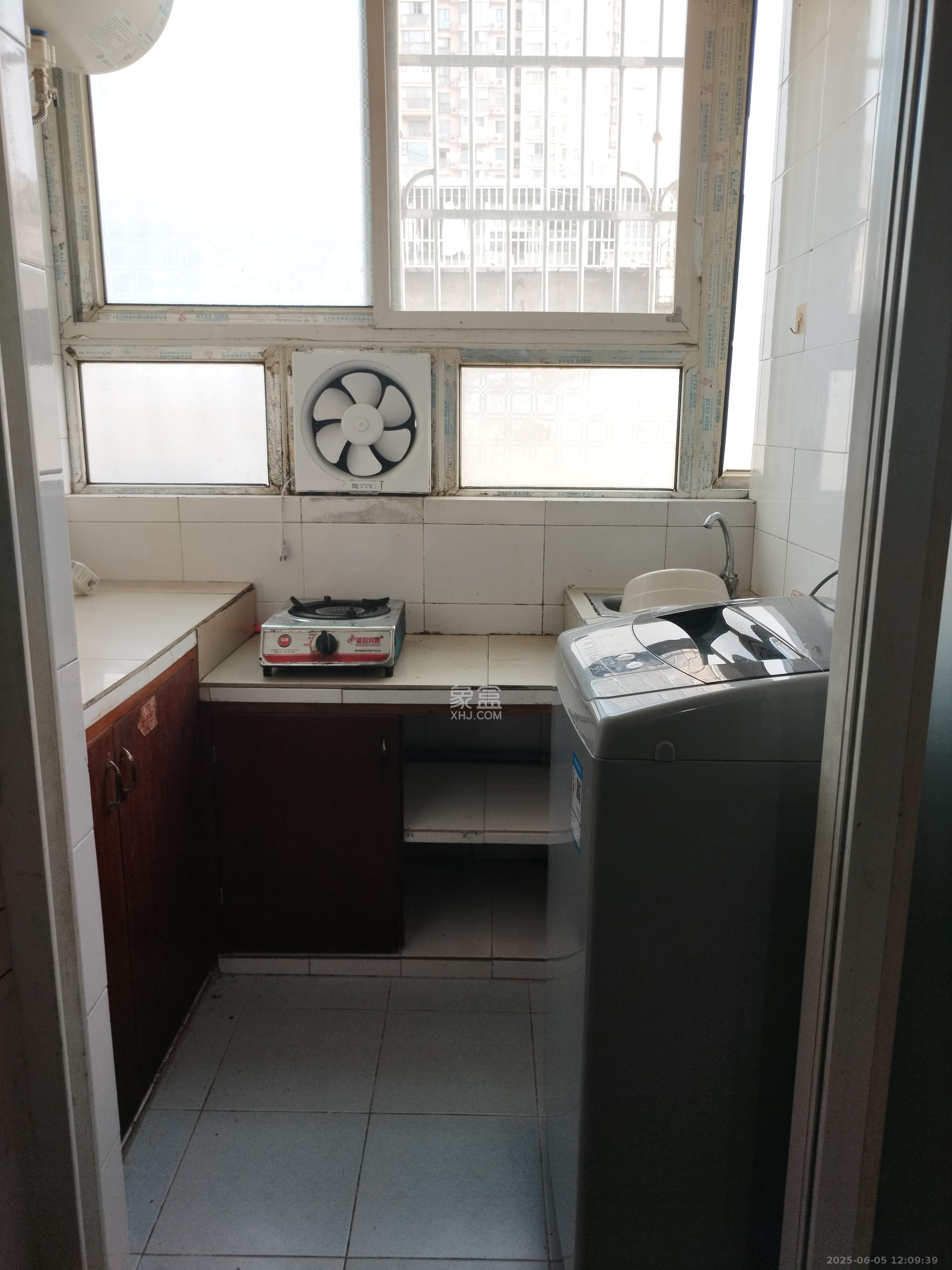 德政园 1室2厅1卫 850.0元/月 德政园 1室2厅1卫 850.0元/月室内图