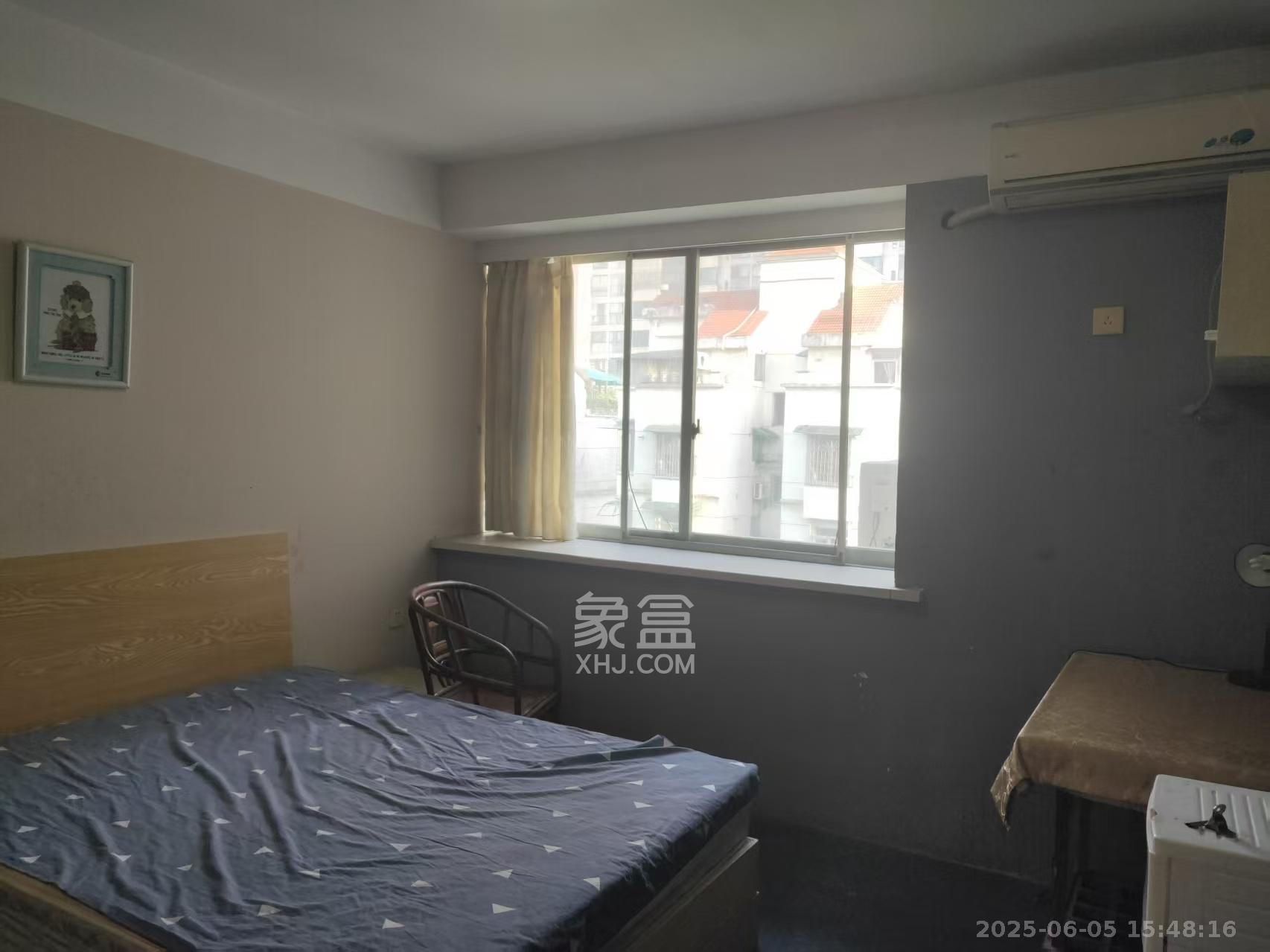 金帆小区  2室1厅1卫    1500.0元/月室内图