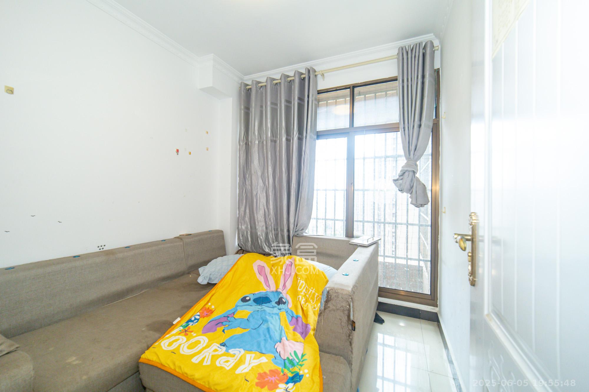 家和院 4室2厅1卫 69.8万 家和院 4室2厅1卫 69.8万卧室