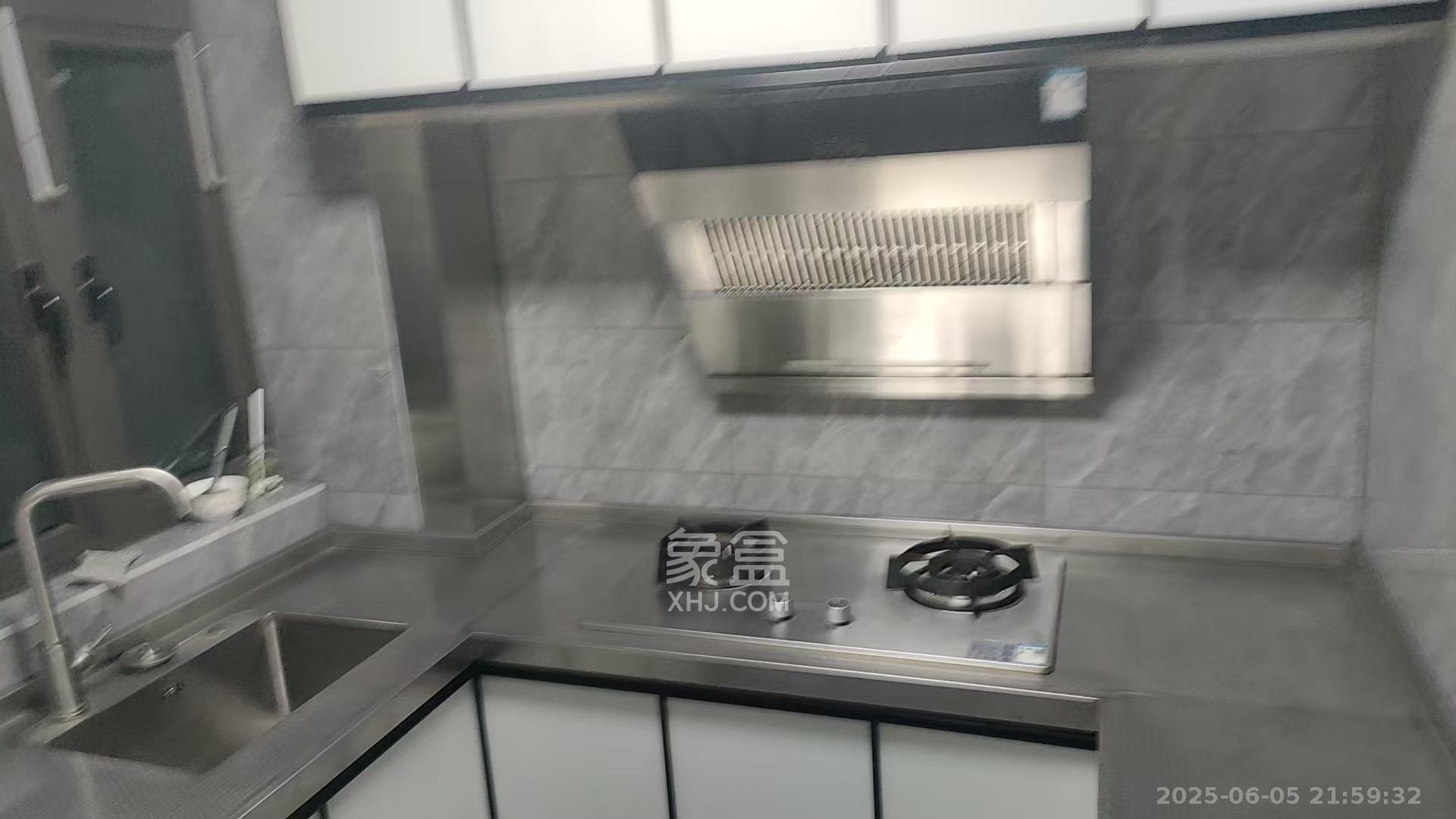 嘉雨兴园  2室1厅1卫    2800.0元/月 嘉雨兴园  2室1厅1卫    2800.0元/月室内图1