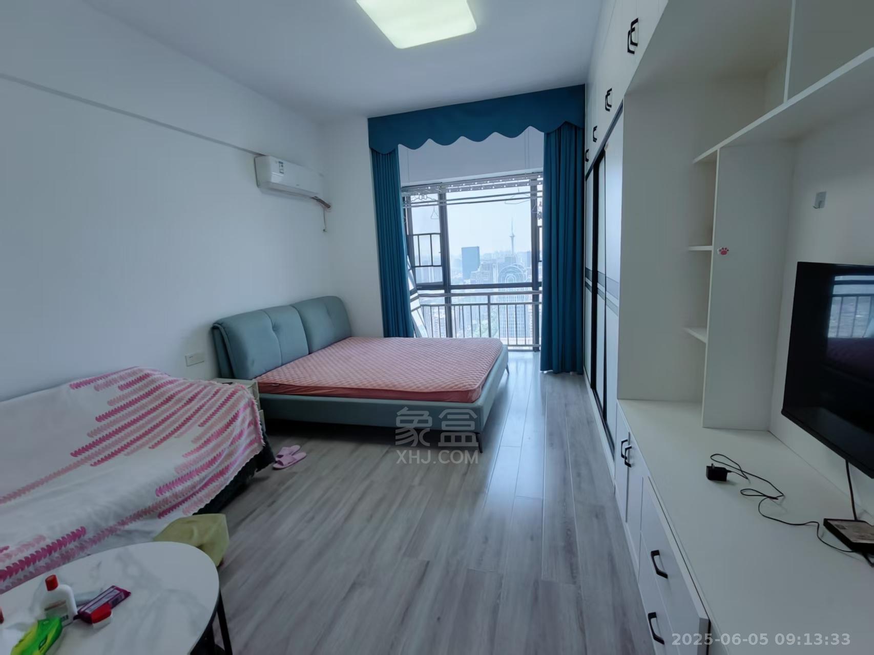 朗廷览江 1室0厅0卫 1600.0元/月 朗廷览江 1室0厅0卫 1600.0元/月室内图