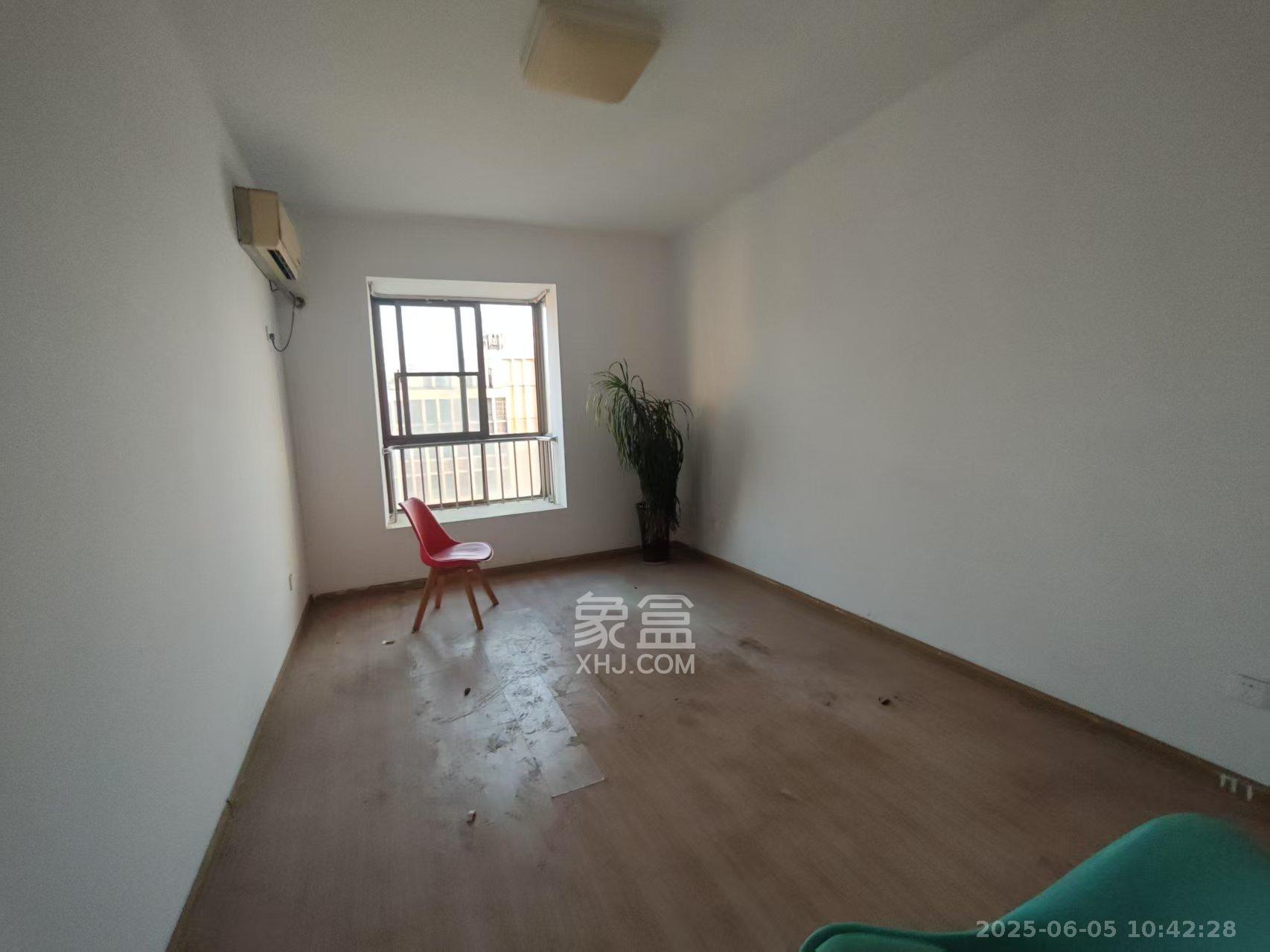 润沁园(润沁公馆) 4室2厅2卫 3000.0元/月 润沁园(润沁公馆) 4室2厅2卫 3000.0元/月室内图