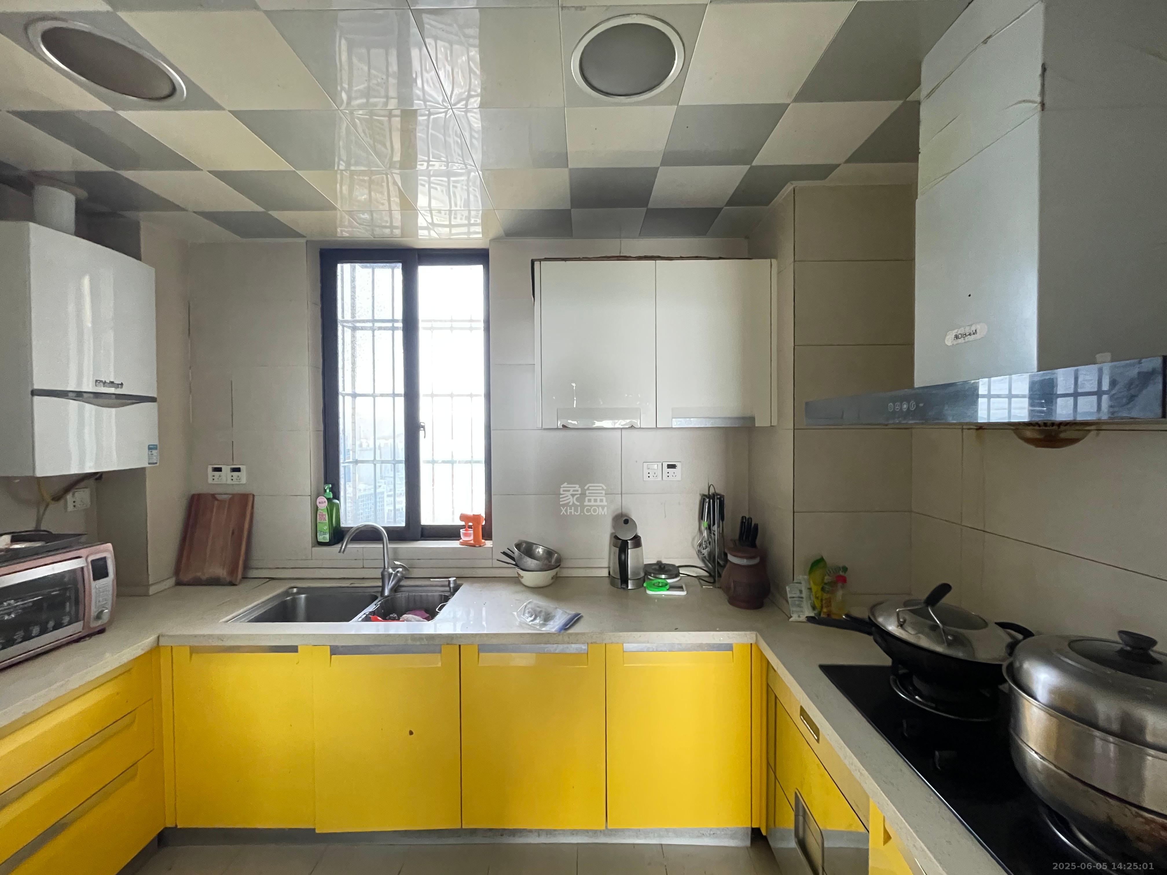 保利麓谷林语E区 1室2厅2卫 2600.0元/月 保利麓谷林语E区 1室2厅2卫 2600.0元/月室内图