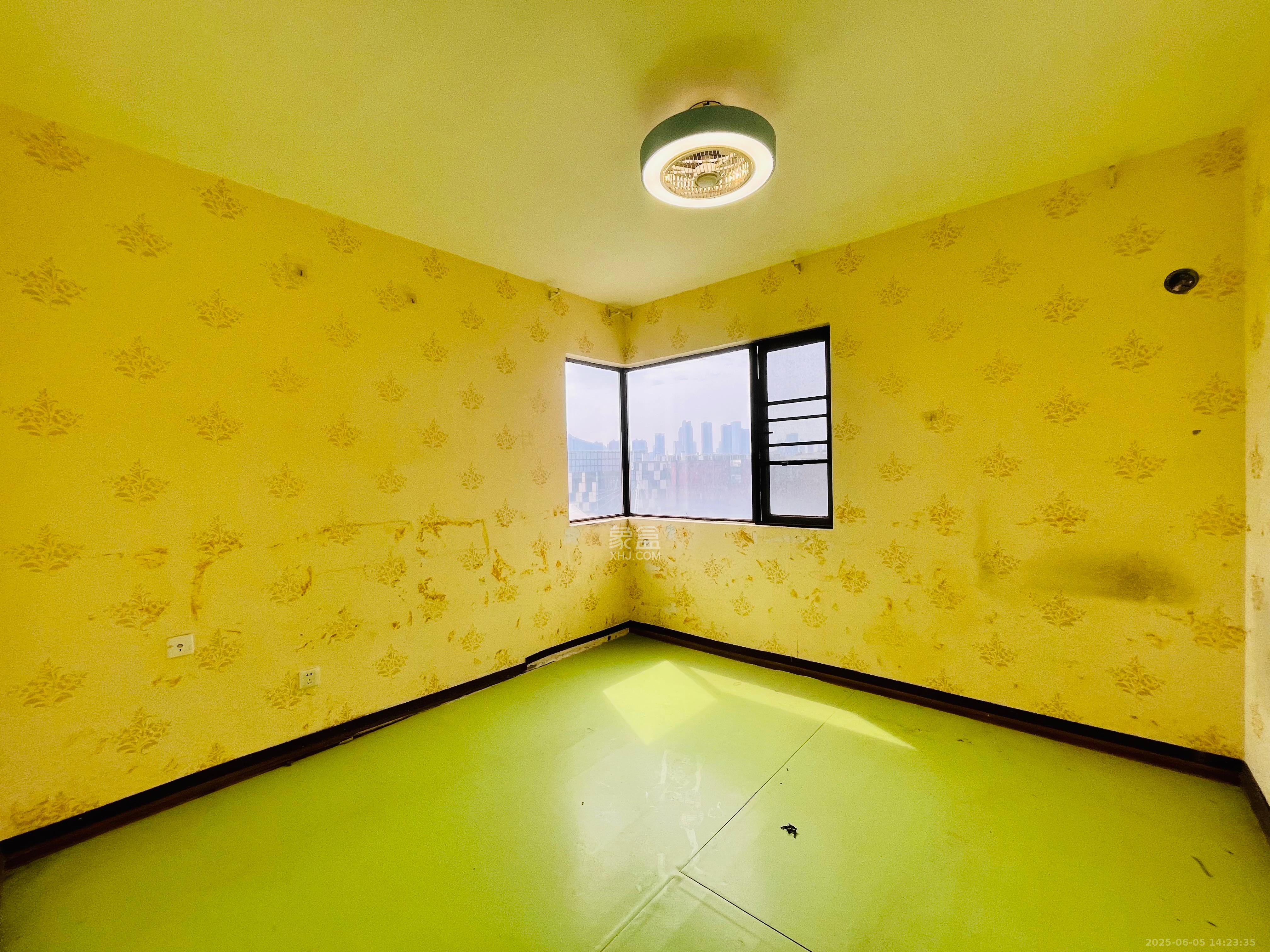 南山雍江汇(滨江国际新城) 3室2厅2卫 3100.0元/月 南山雍江汇(滨江国际新城) 3室2厅2卫 3100.0元/月室内图