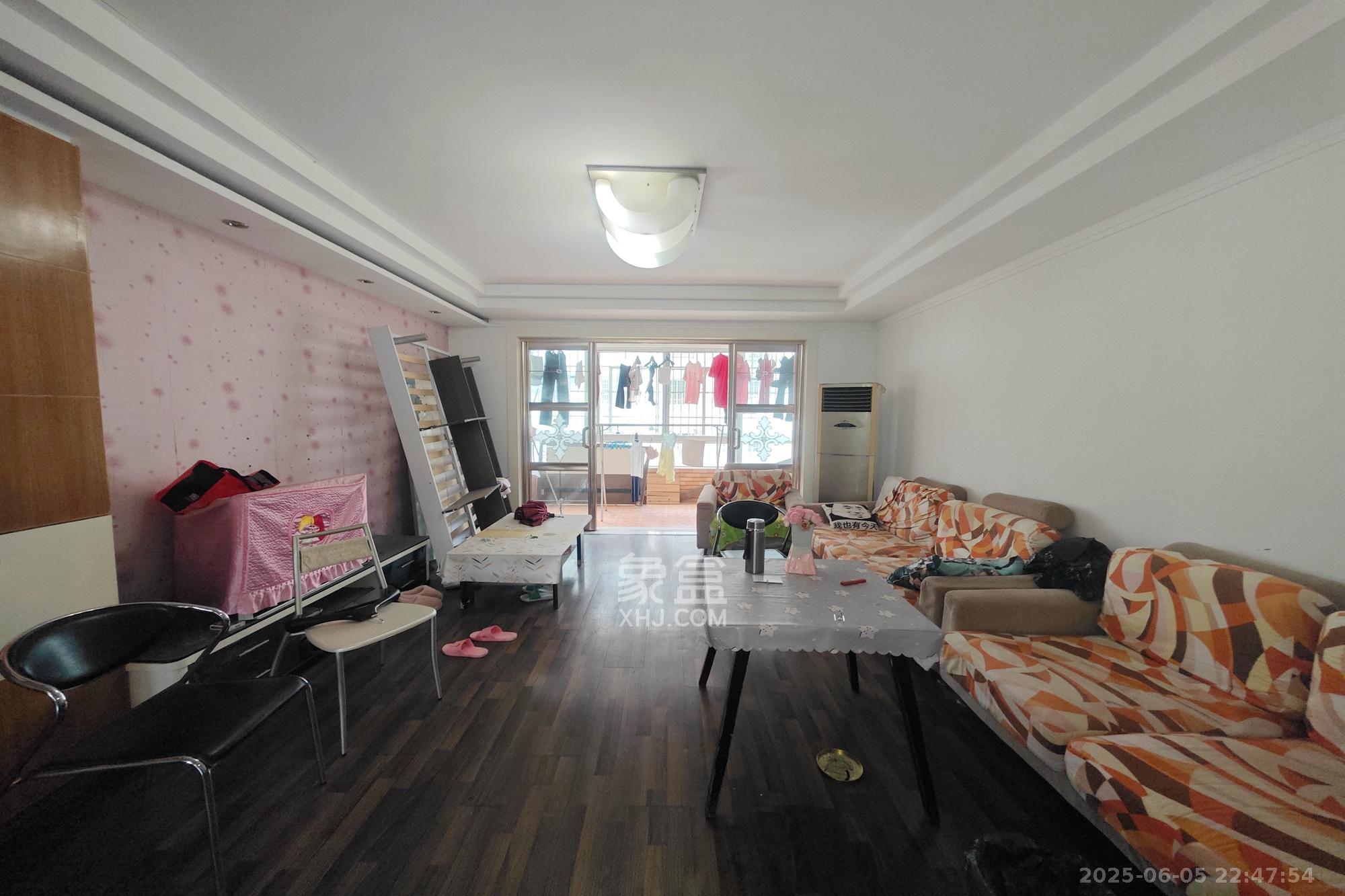 怡景民居 3室2厅1卫 78.0万 怡景民居 3室2厅1卫 78.0万客厅