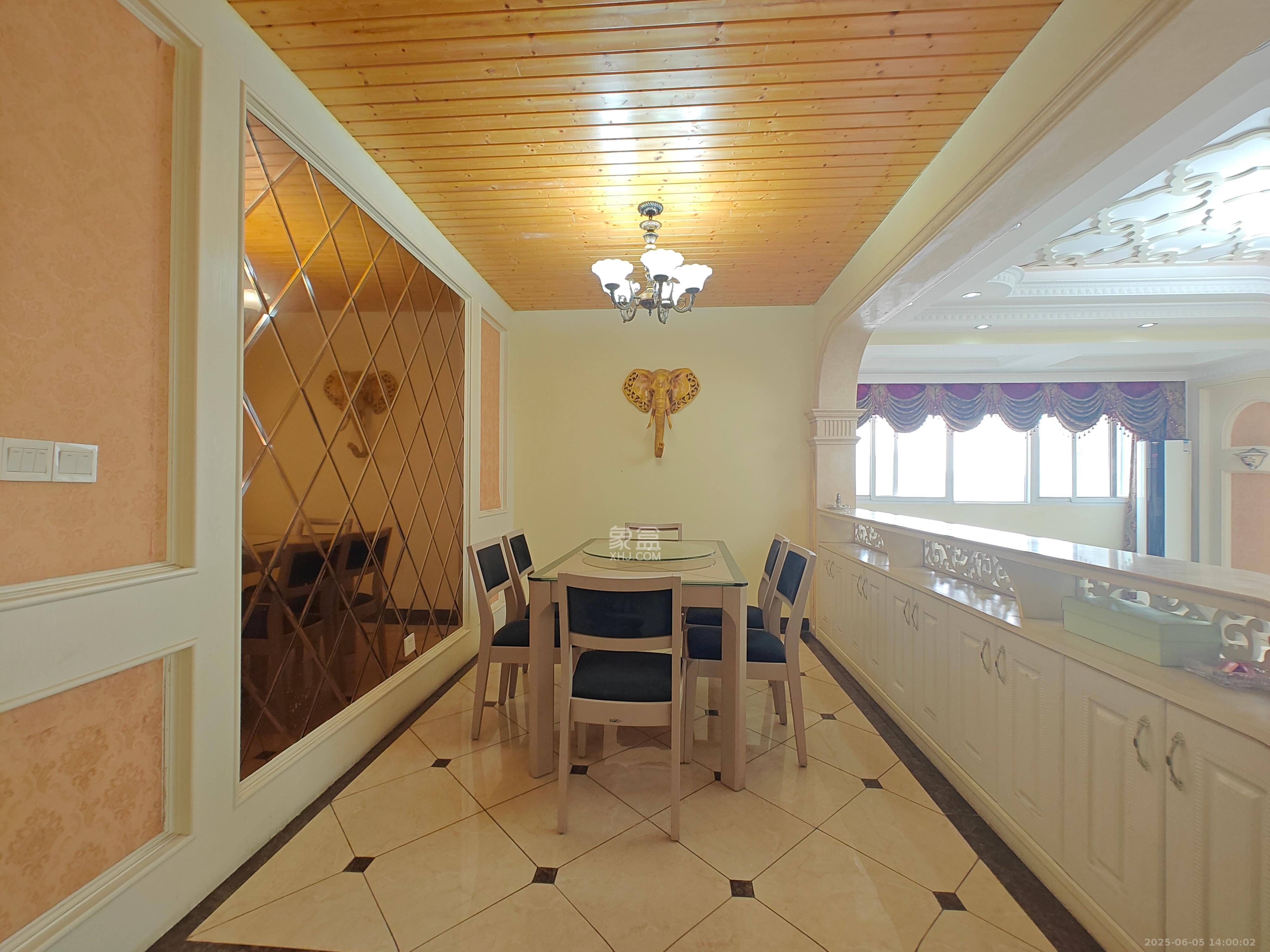 星邮公寓 4室2厅2卫 3000.0元/月 星邮公寓 4室2厅2卫 3000.0元/月室内图