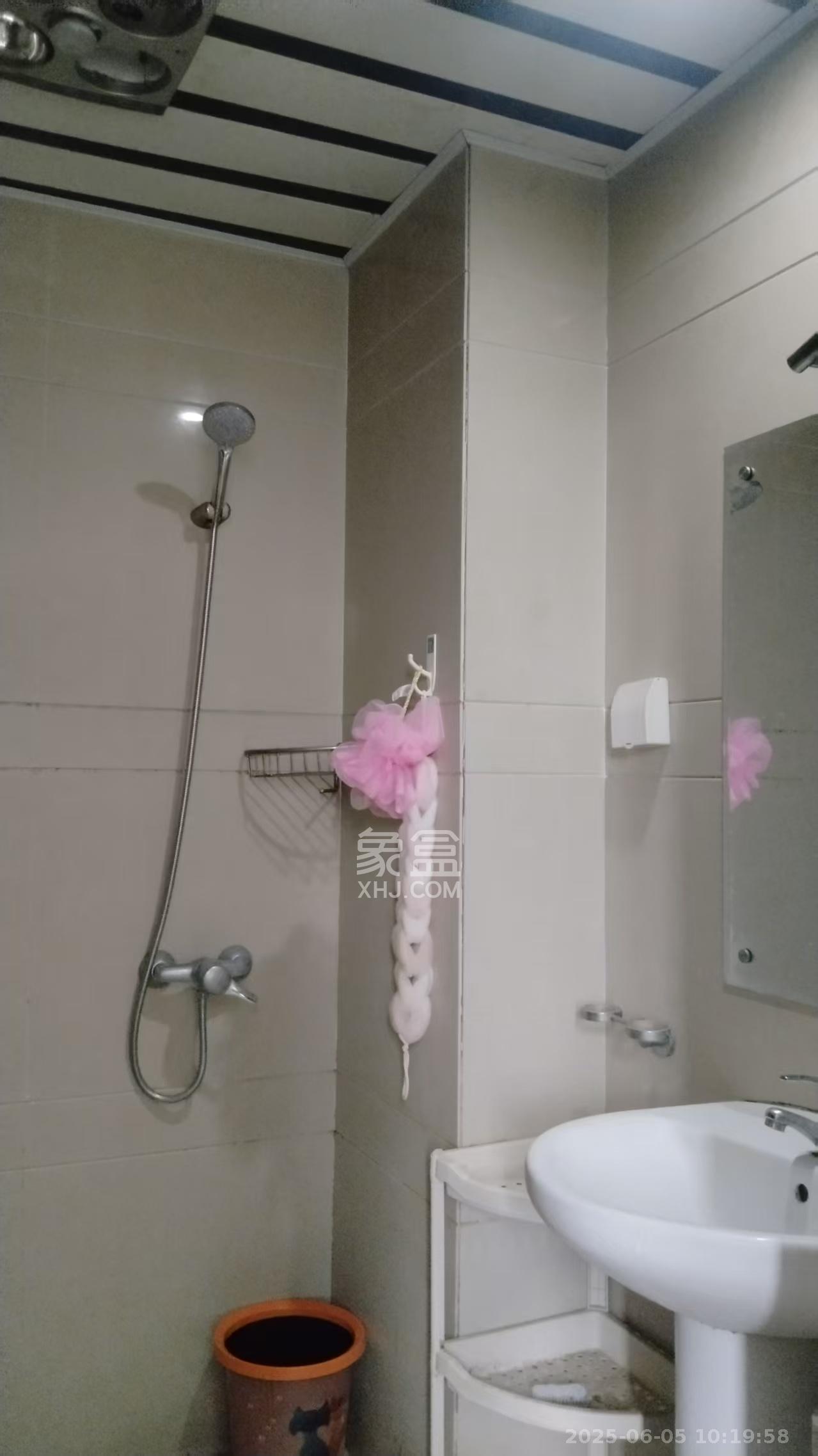 标志商务中心 1室1厅1卫 1500.0元/月 标志商务中心 1室1厅1卫 1500.0元/月室内图